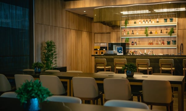 W Premium Lounge - The Pier
