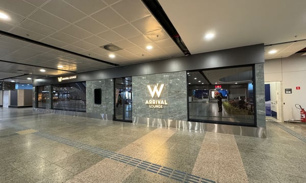 W Premium Lounge (Arrivals)