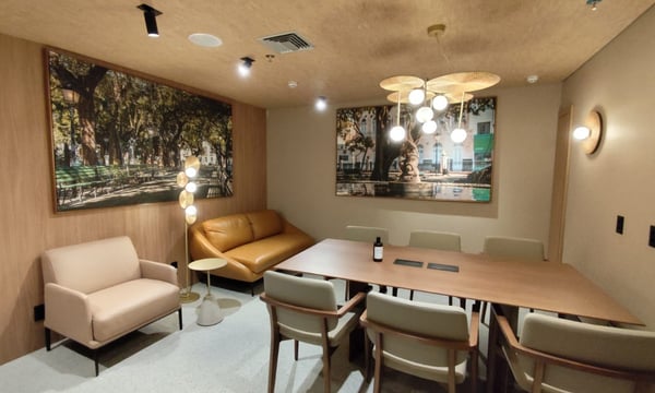 W Premium Lounge