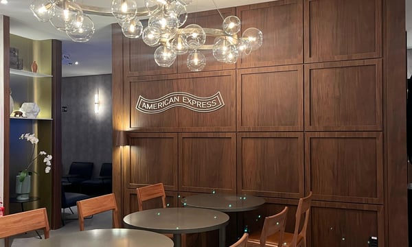 W Premium Lounge 5th Avenue