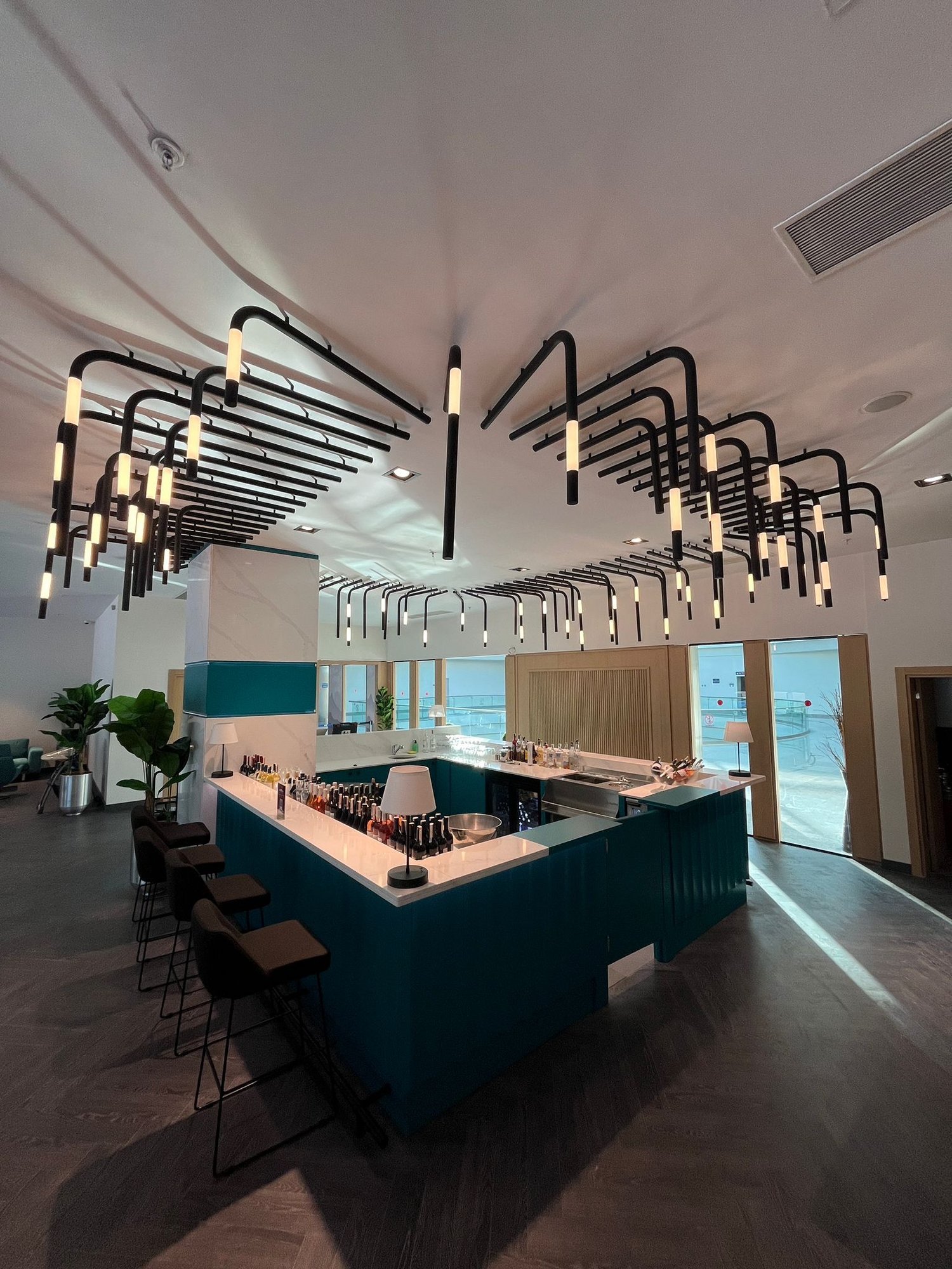 #2 of 2 images of Primeclass Lounge