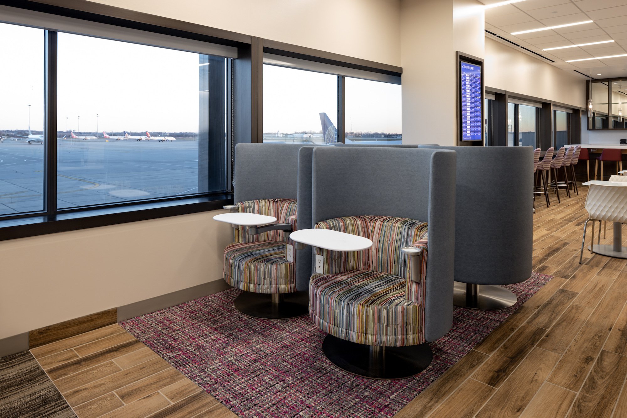 #3 of 5 images of Escape Lounges