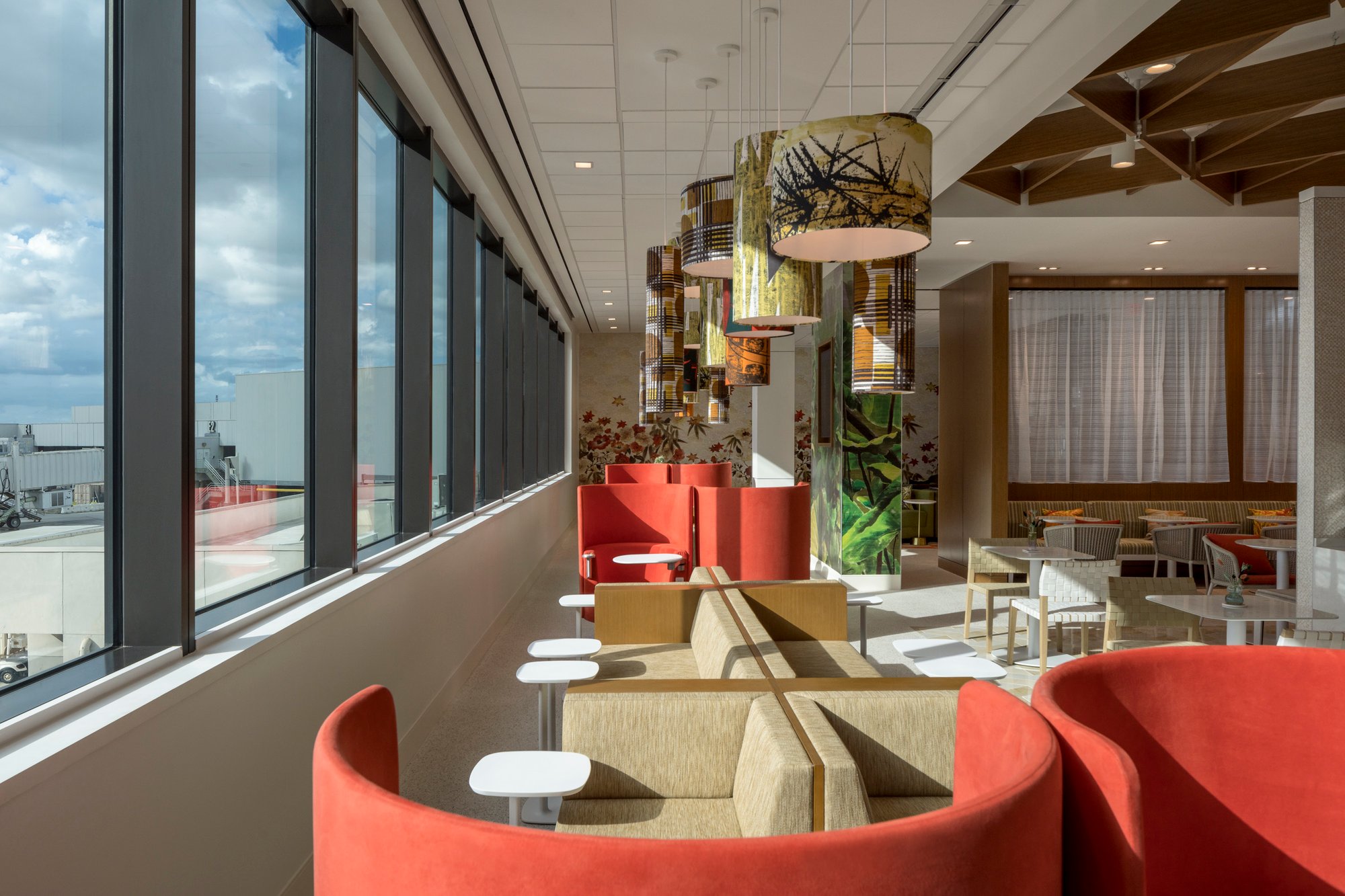 #1 of 5 images of Escape Lounges - The Centurion® Studio Partner