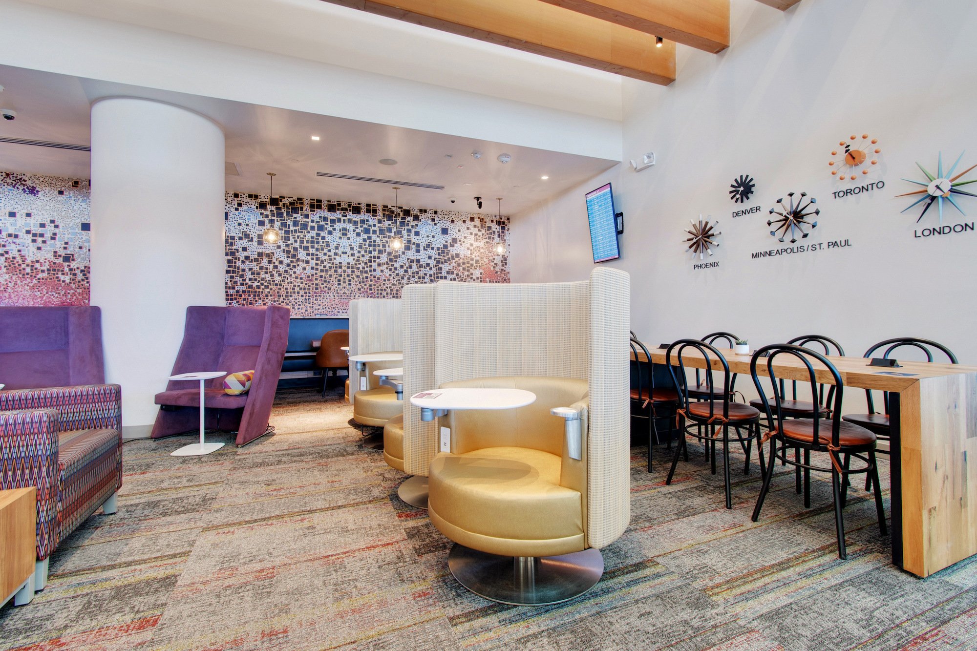 #2 of 5 images of Escape Lounges