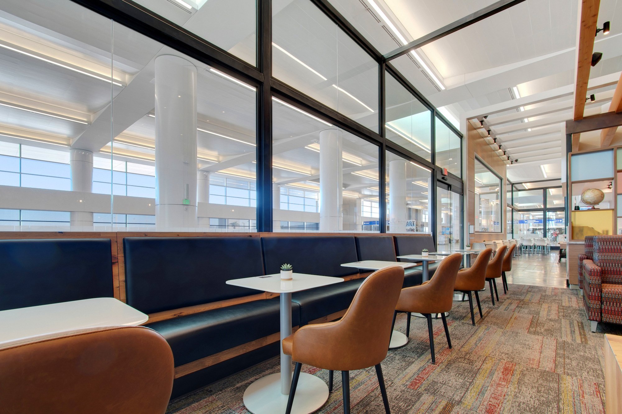 #3 of 5 images of Escape Lounges