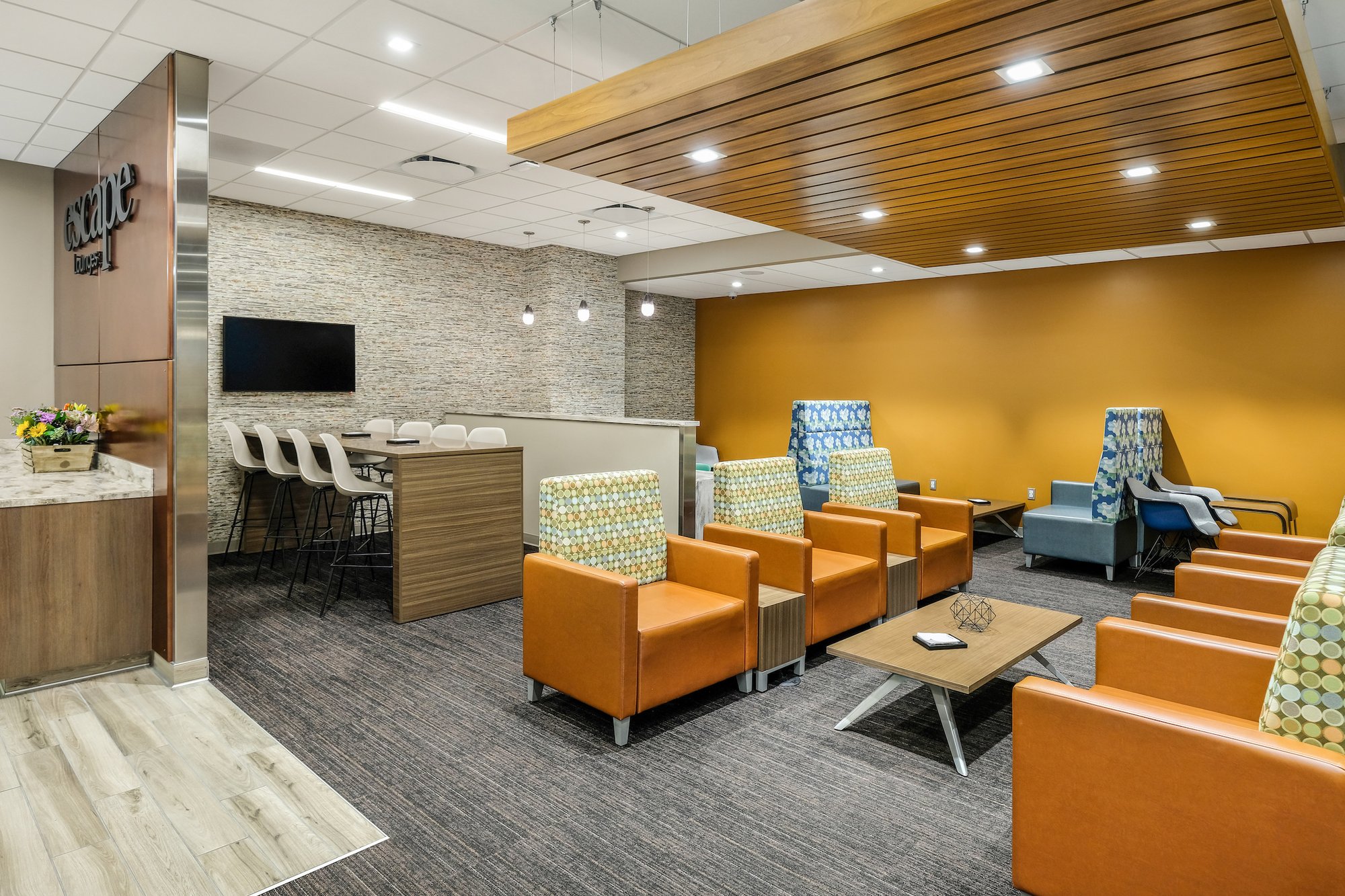 #4 of 5 images of Escape Lounges