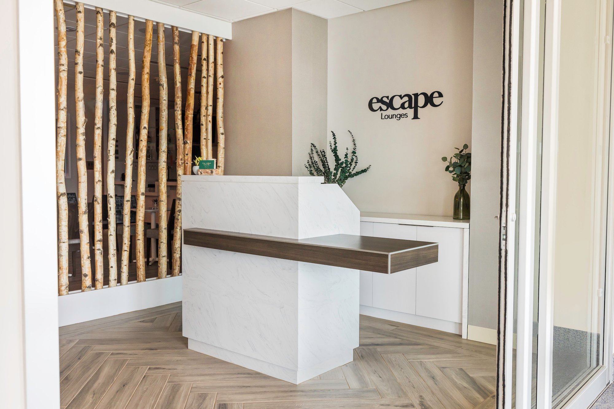 #3 of 5 images of Escape Lounges