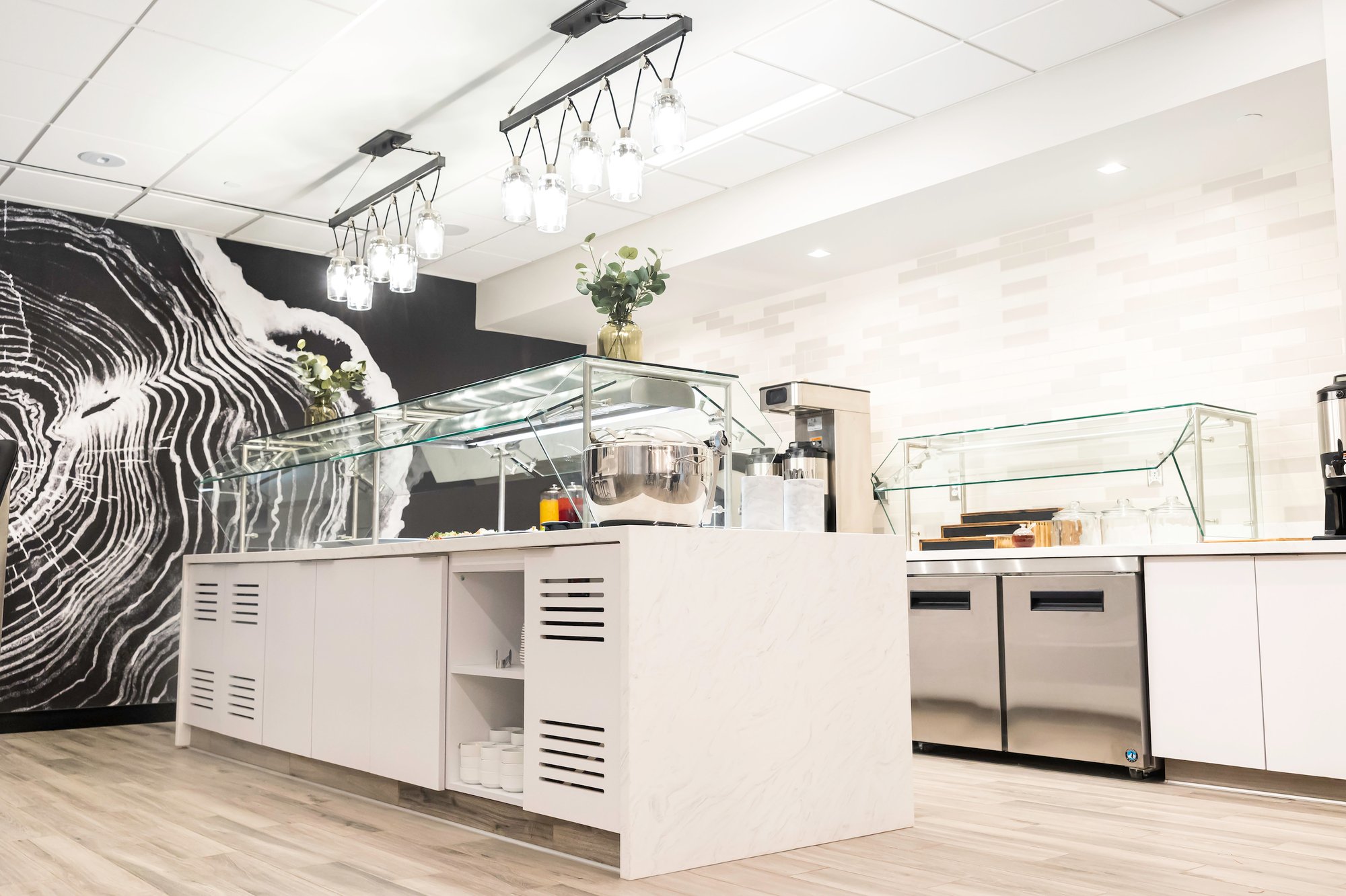 #4 of 5 images of Escape Lounges