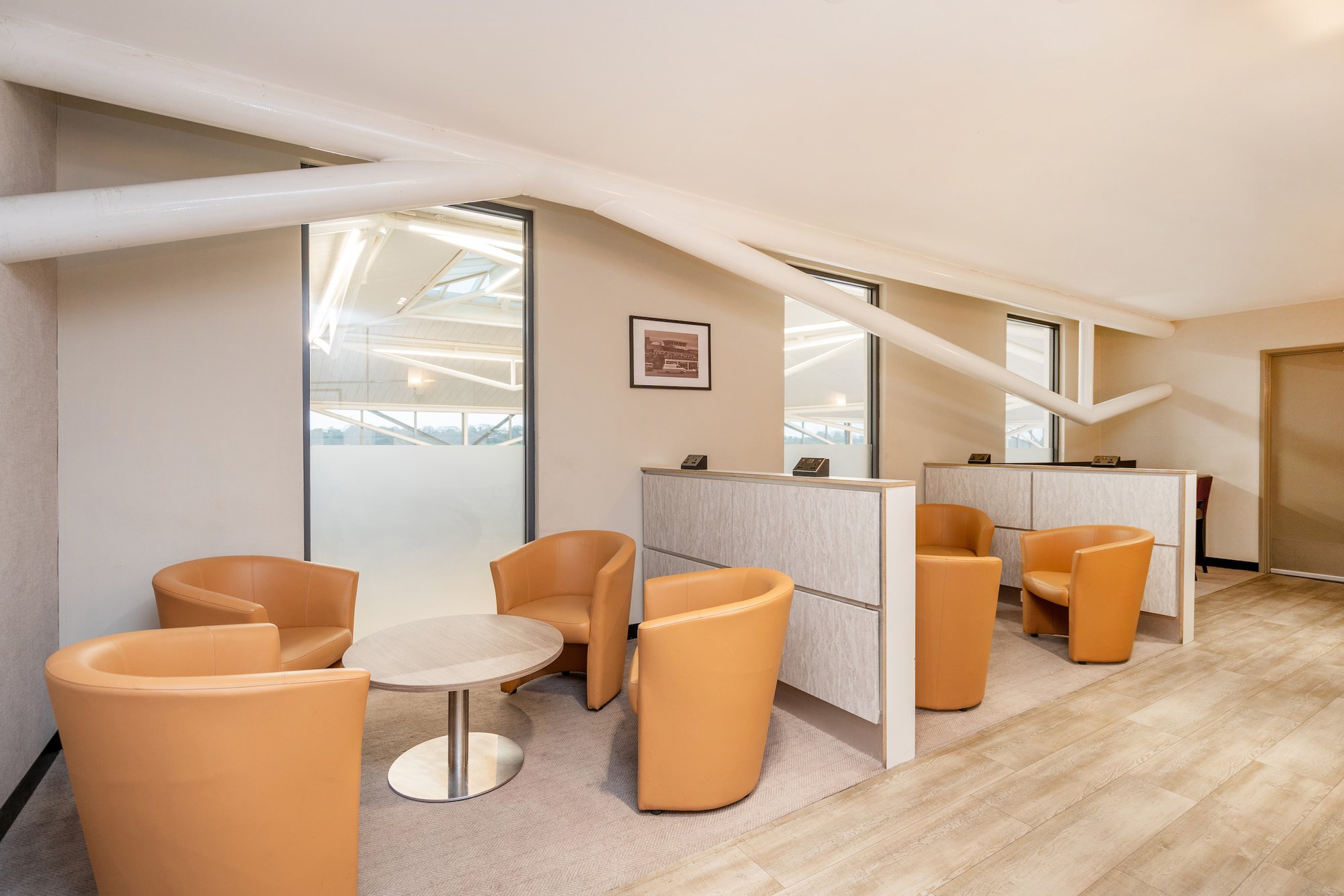 #2 of 5 images of Essence by Escape Lounges