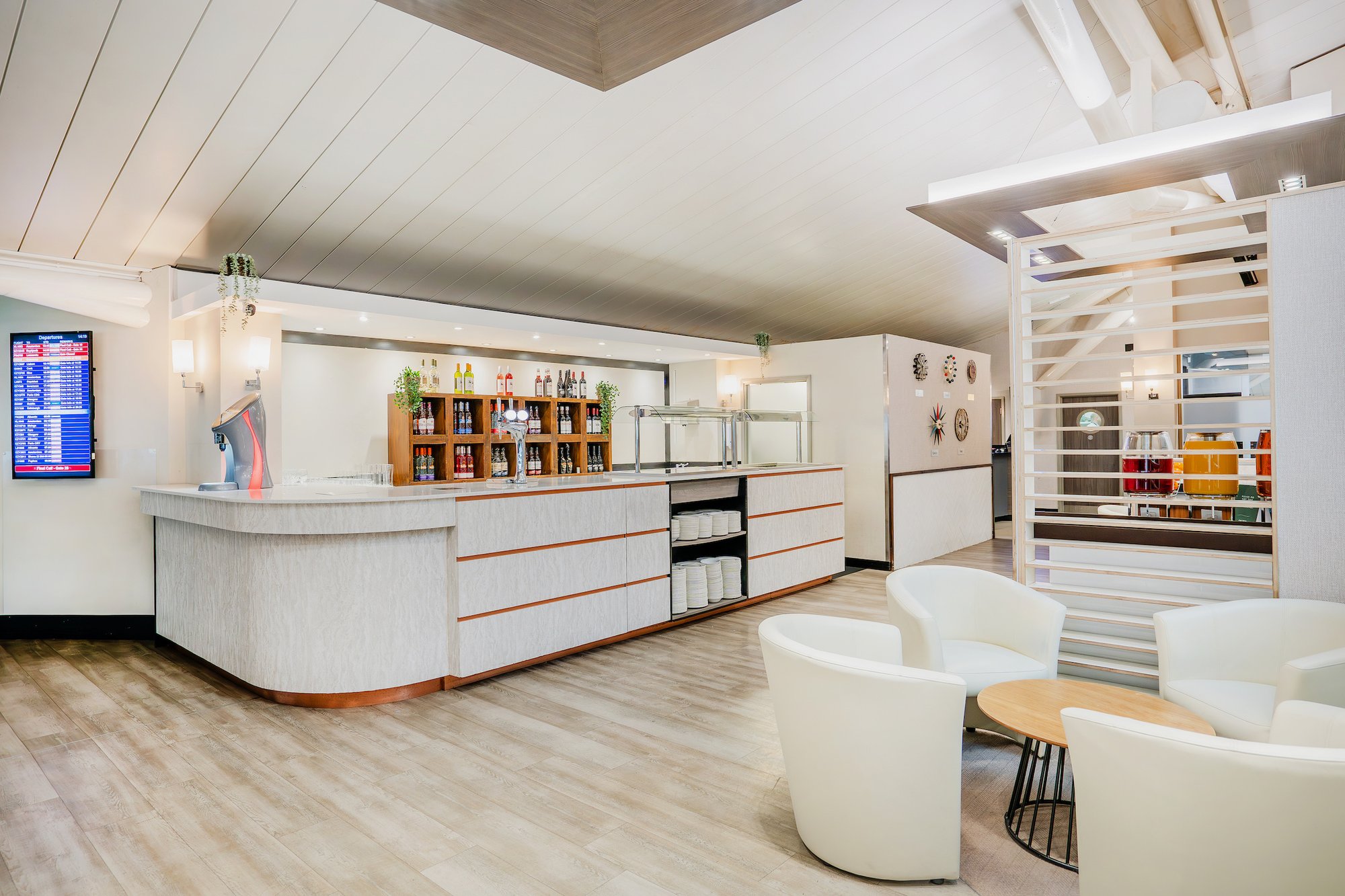 #3 of 5 images of Essence by Escape Lounges