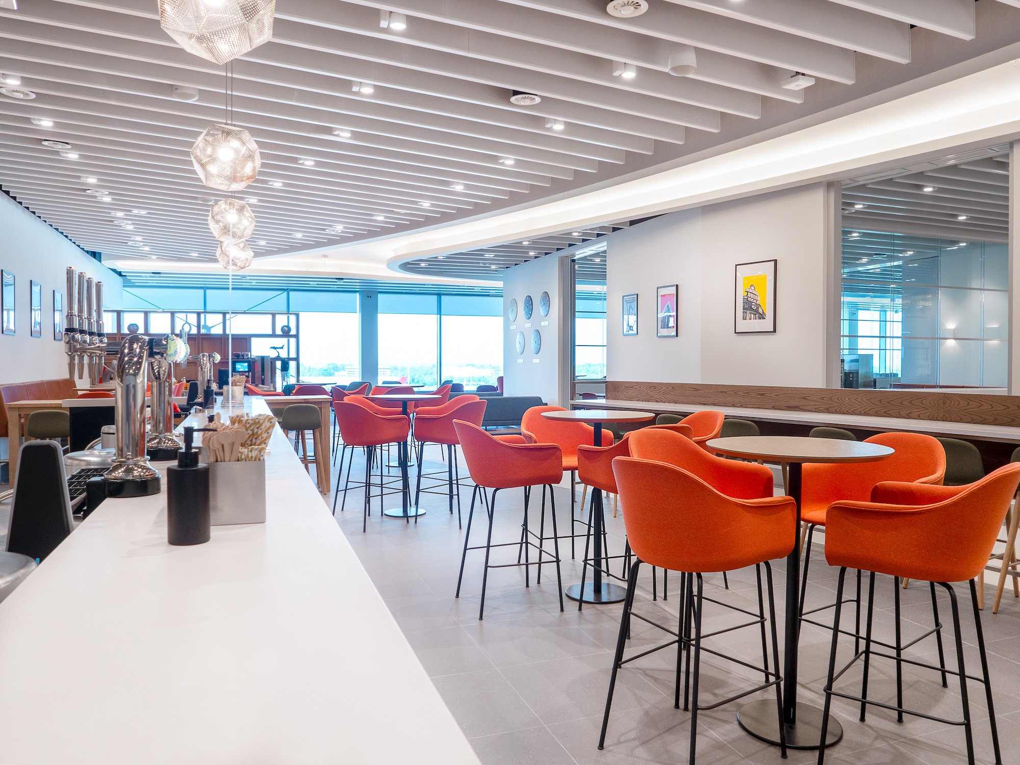 #2 of 5 images of Escape Lounges