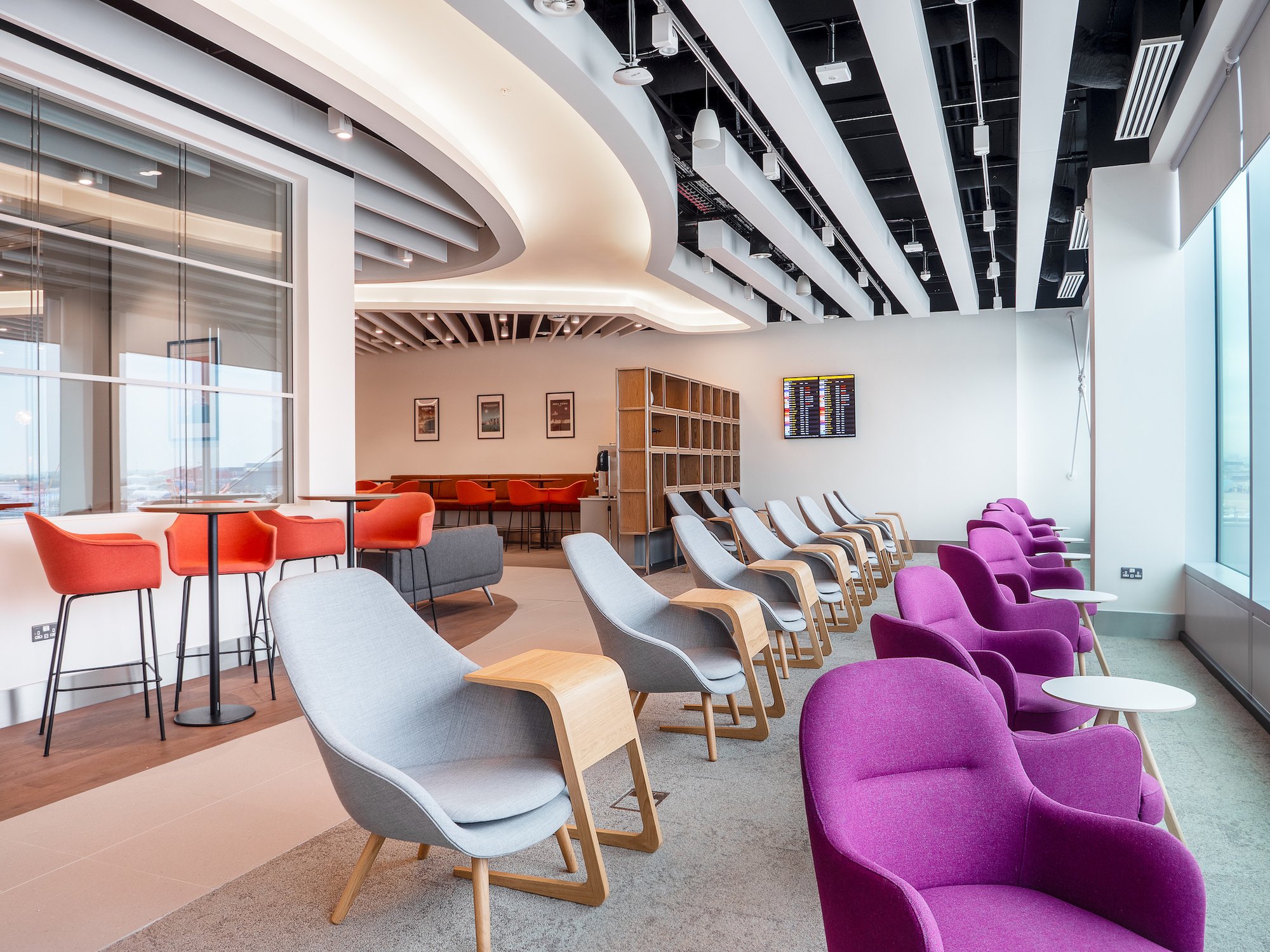 #4 of 5 images of Escape Lounges