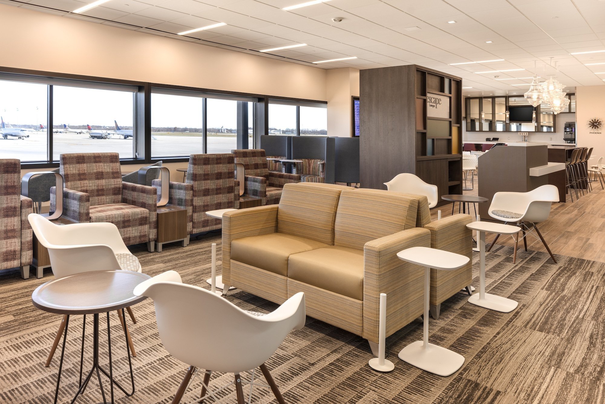 #4 of 5 images of Escape Lounges