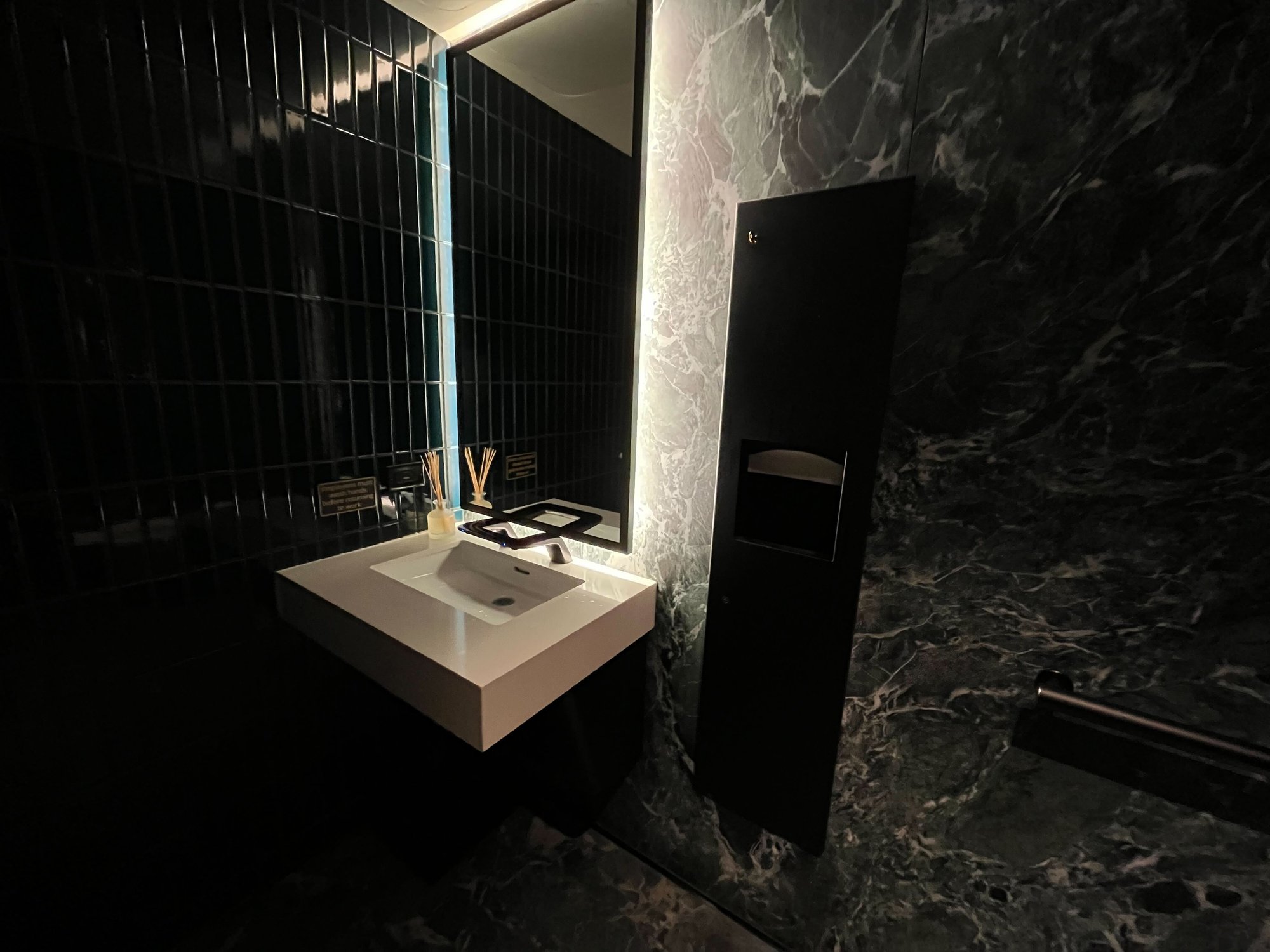 #1 of 5 images of Etihad Airways Lounge (Chase Sapphire Lounge by The Club)