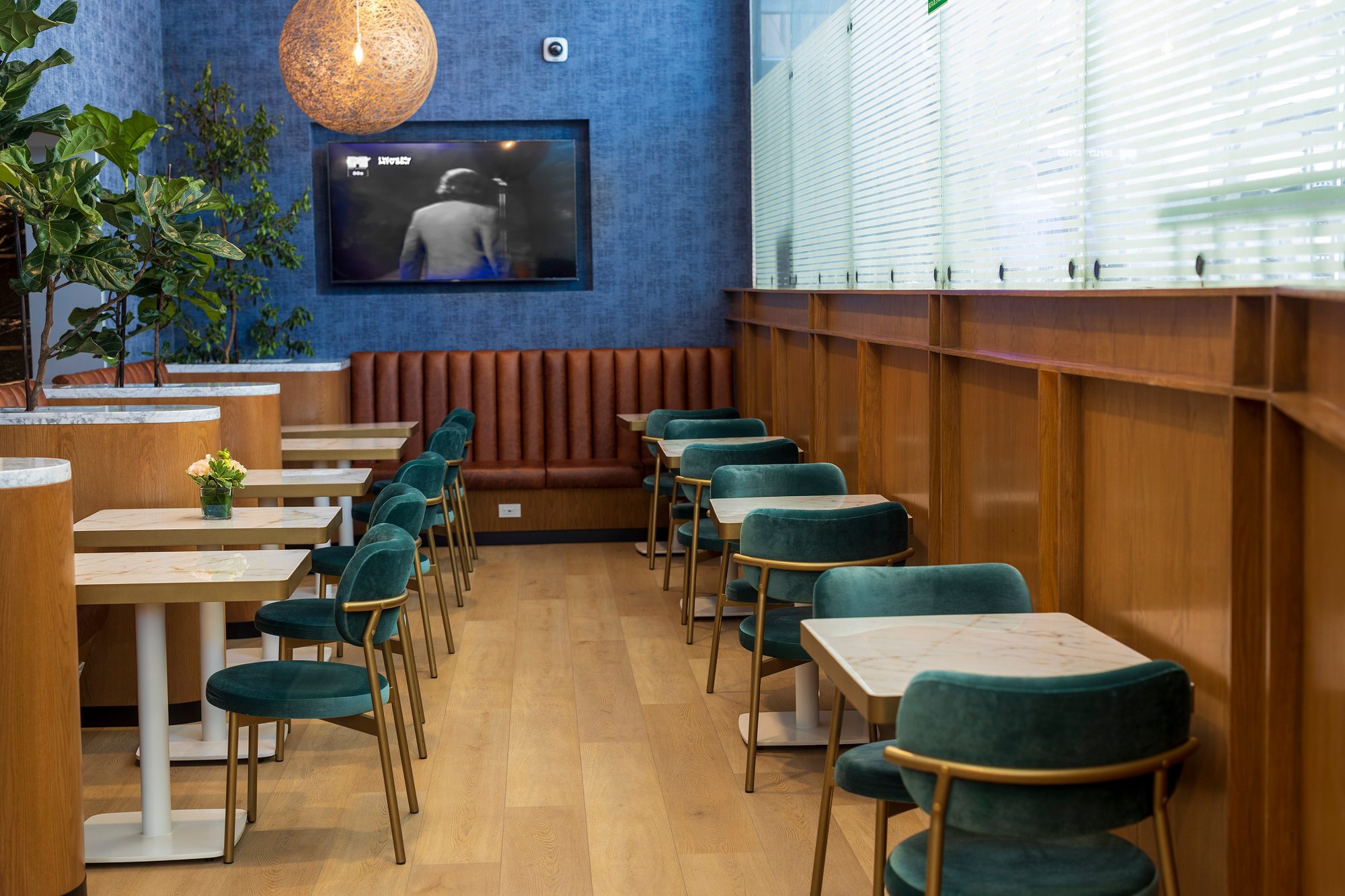 #2 of 5 images of The Centurion Lounge (Temporarily Closed)