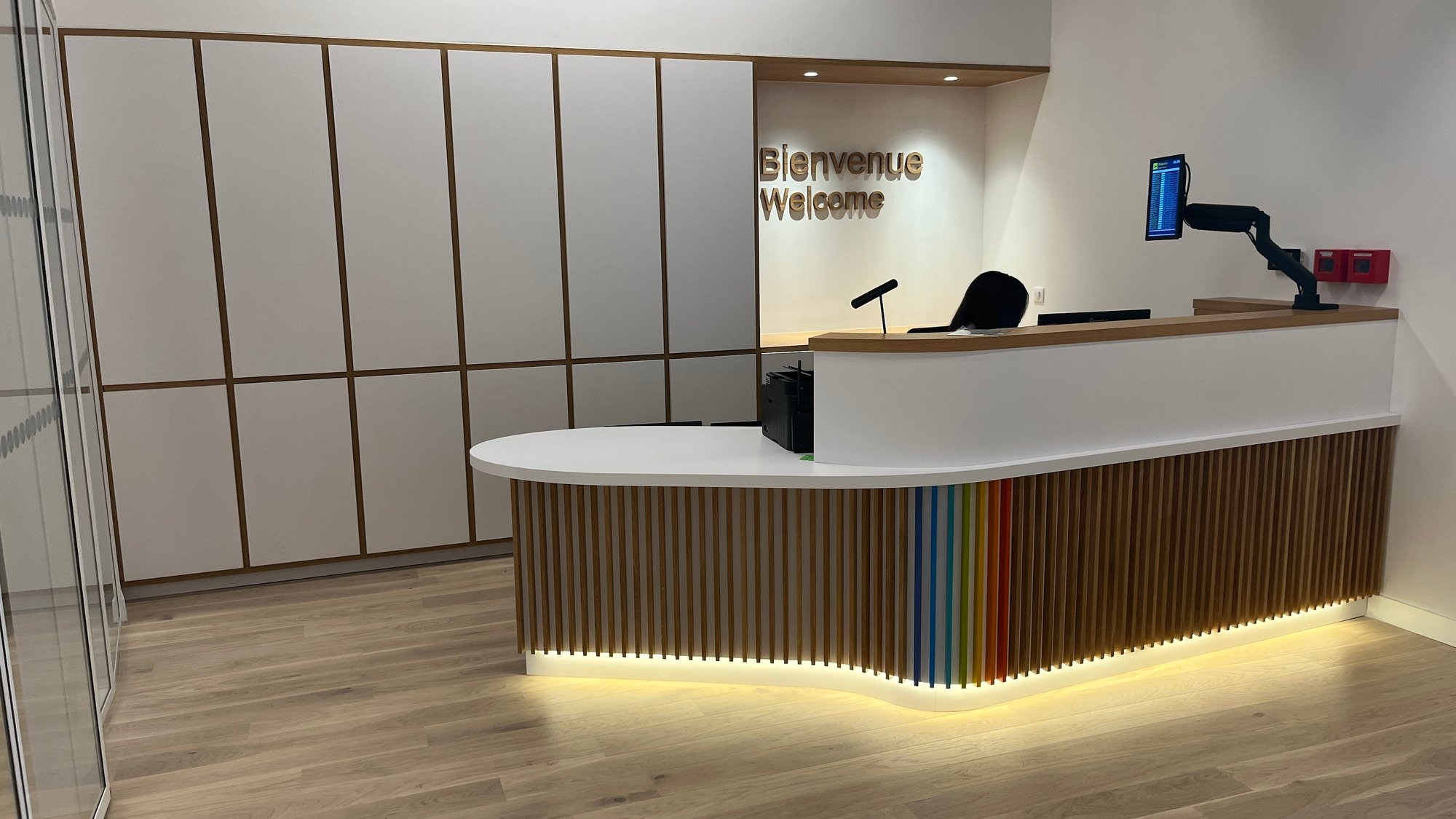 #2 of 5 images of Luberon Lounge