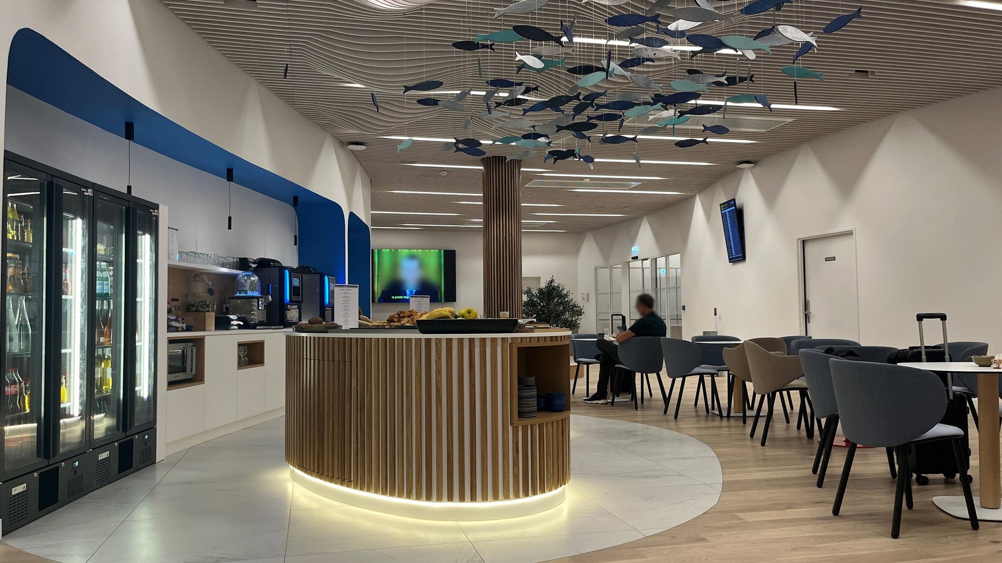 #5 of 5 images of Luberon Lounge