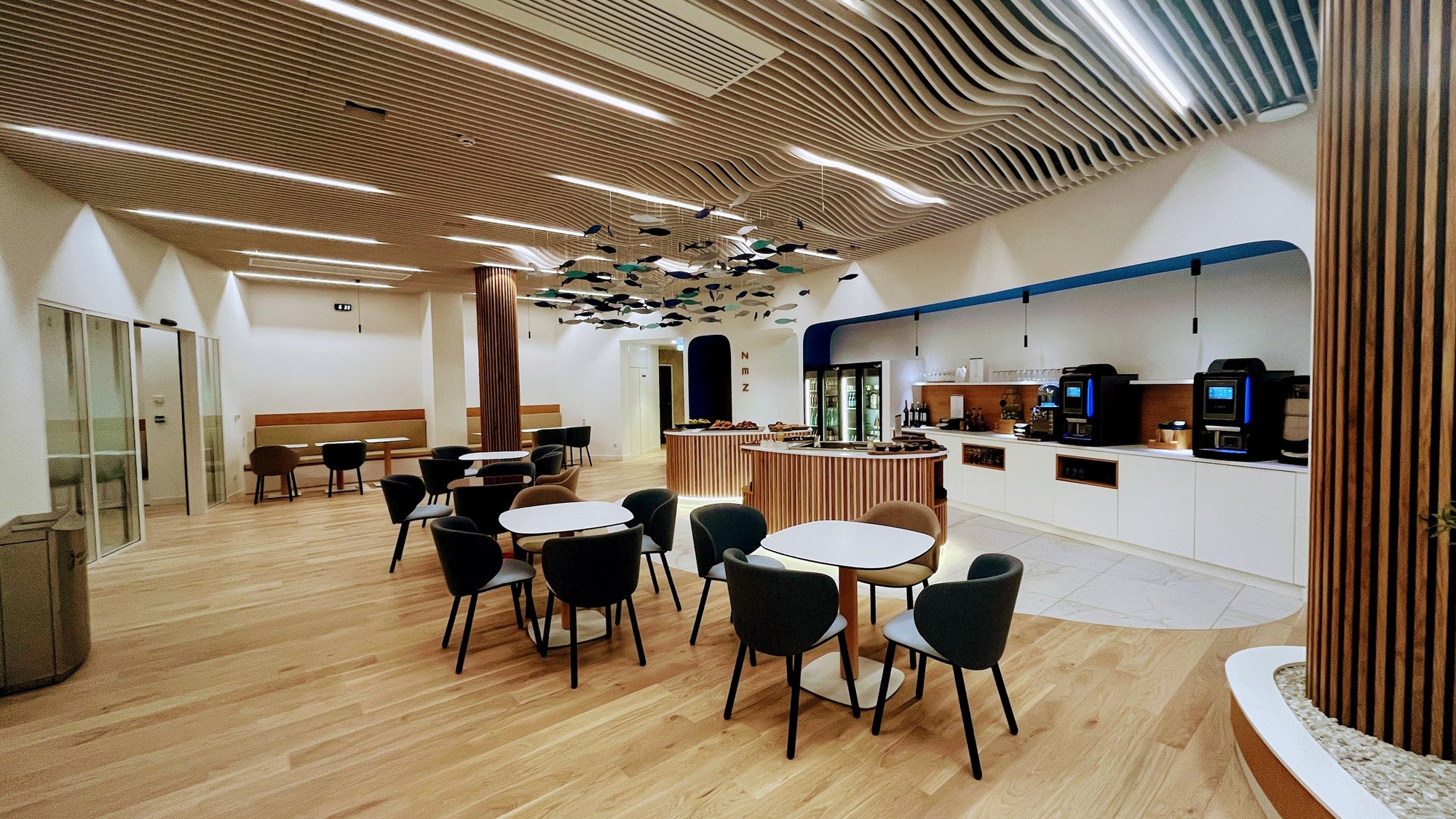 #1 of 5 images of Luberon Lounge