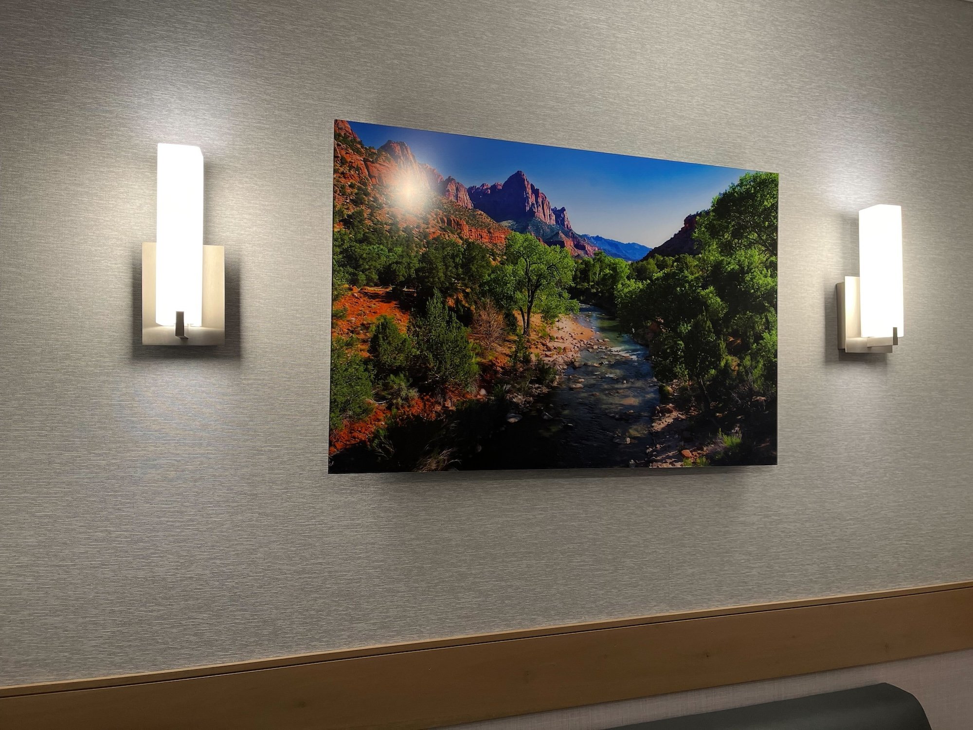 #2 of 5 images of Minute Suites