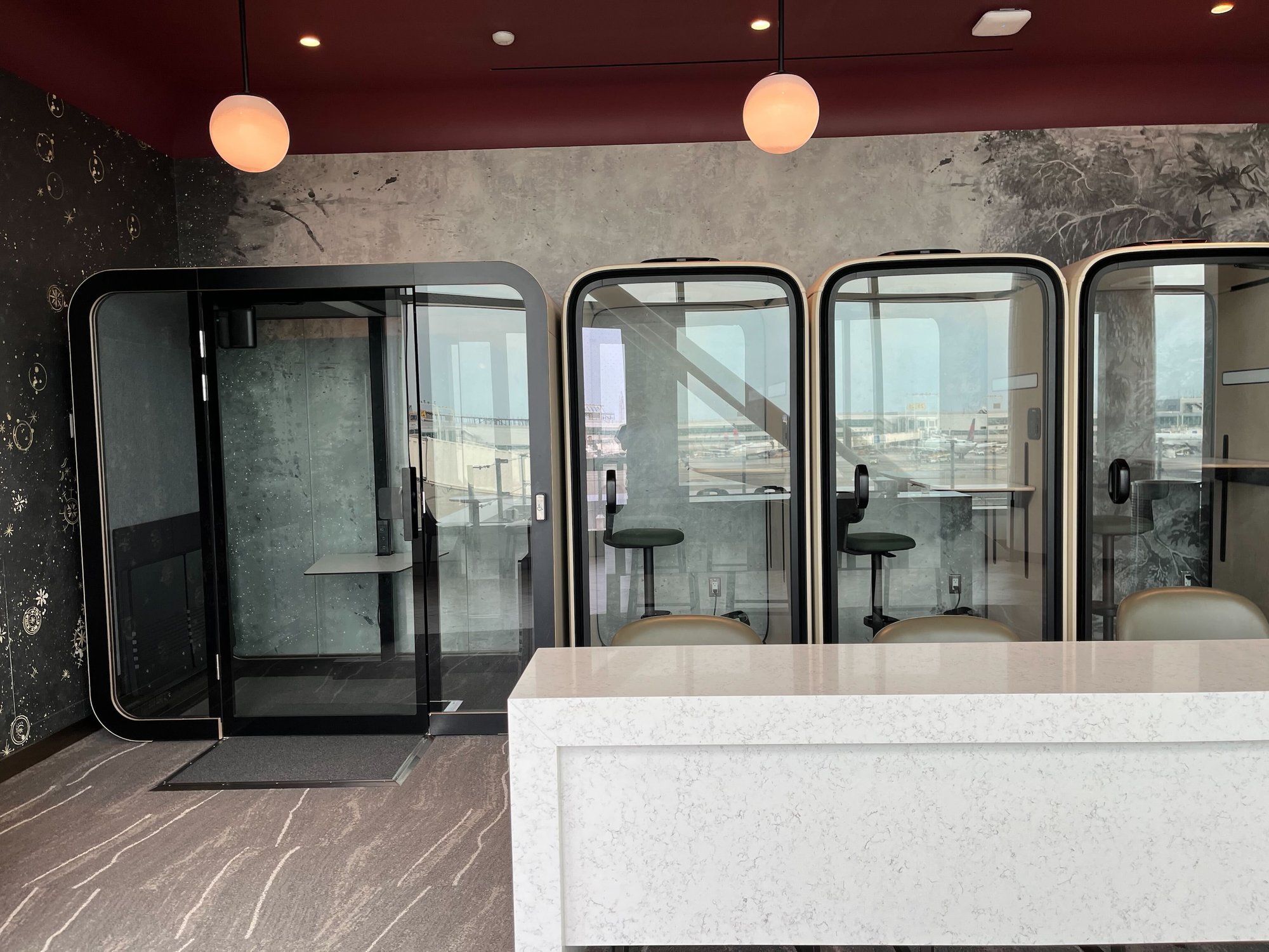 #3 of 5 images of Delta Sky Club