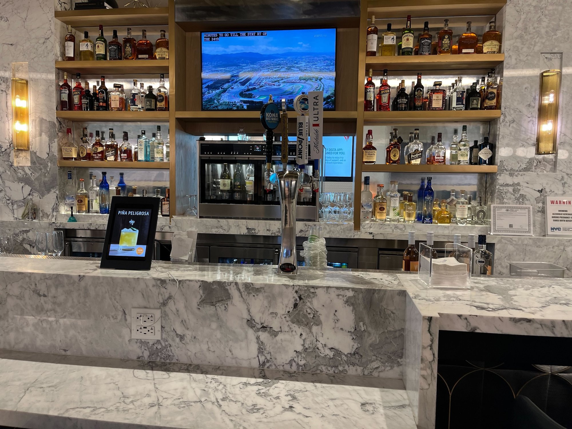 #2 of 5 images of Delta Sky Club