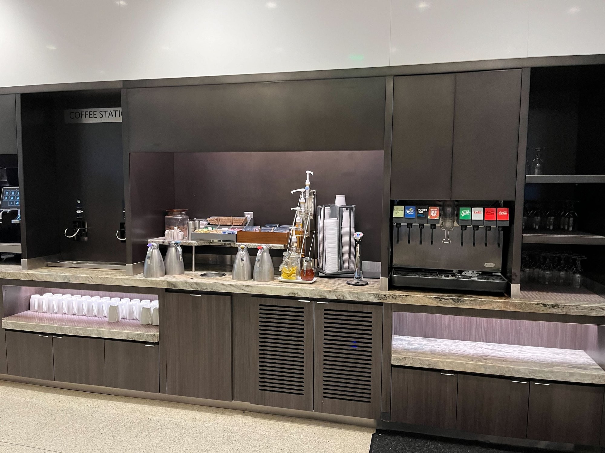 #3 of 5 images of Delta Sky Club