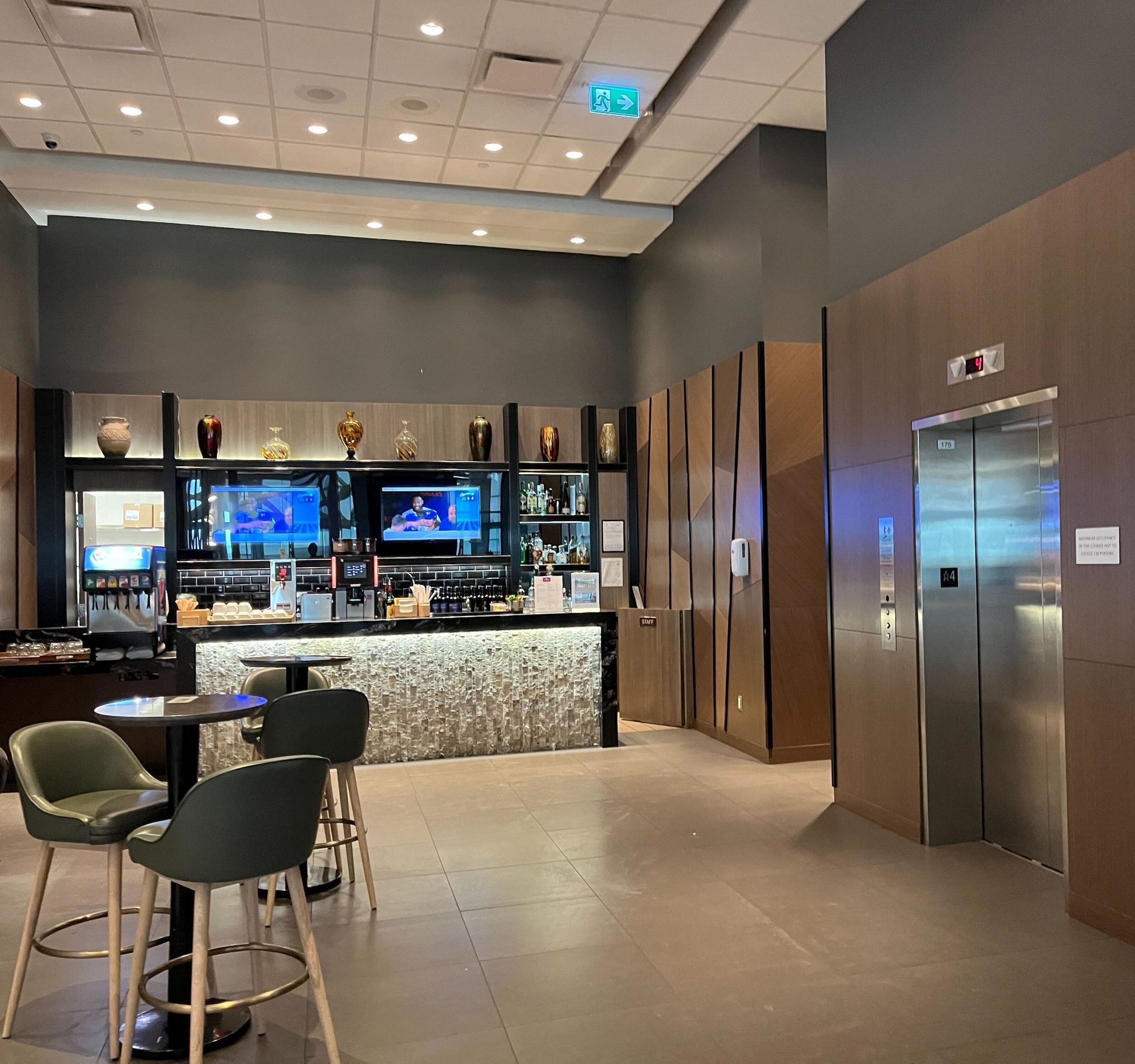 #2 of 5 images of Plaza Premium Lounge (Domestic Gate B15)