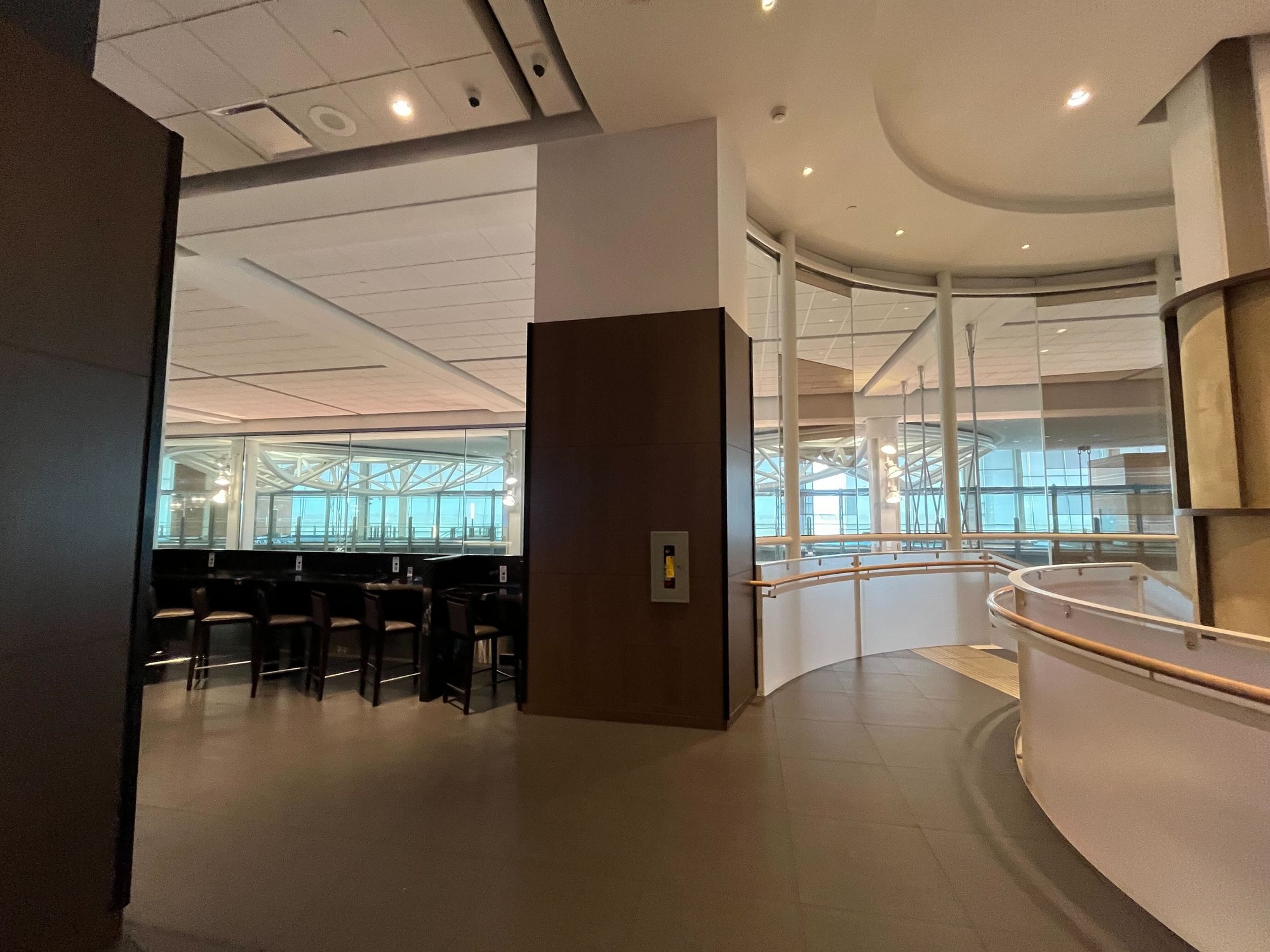 #5 of 5 images of Plaza Premium Lounge (Domestic Gate B15)