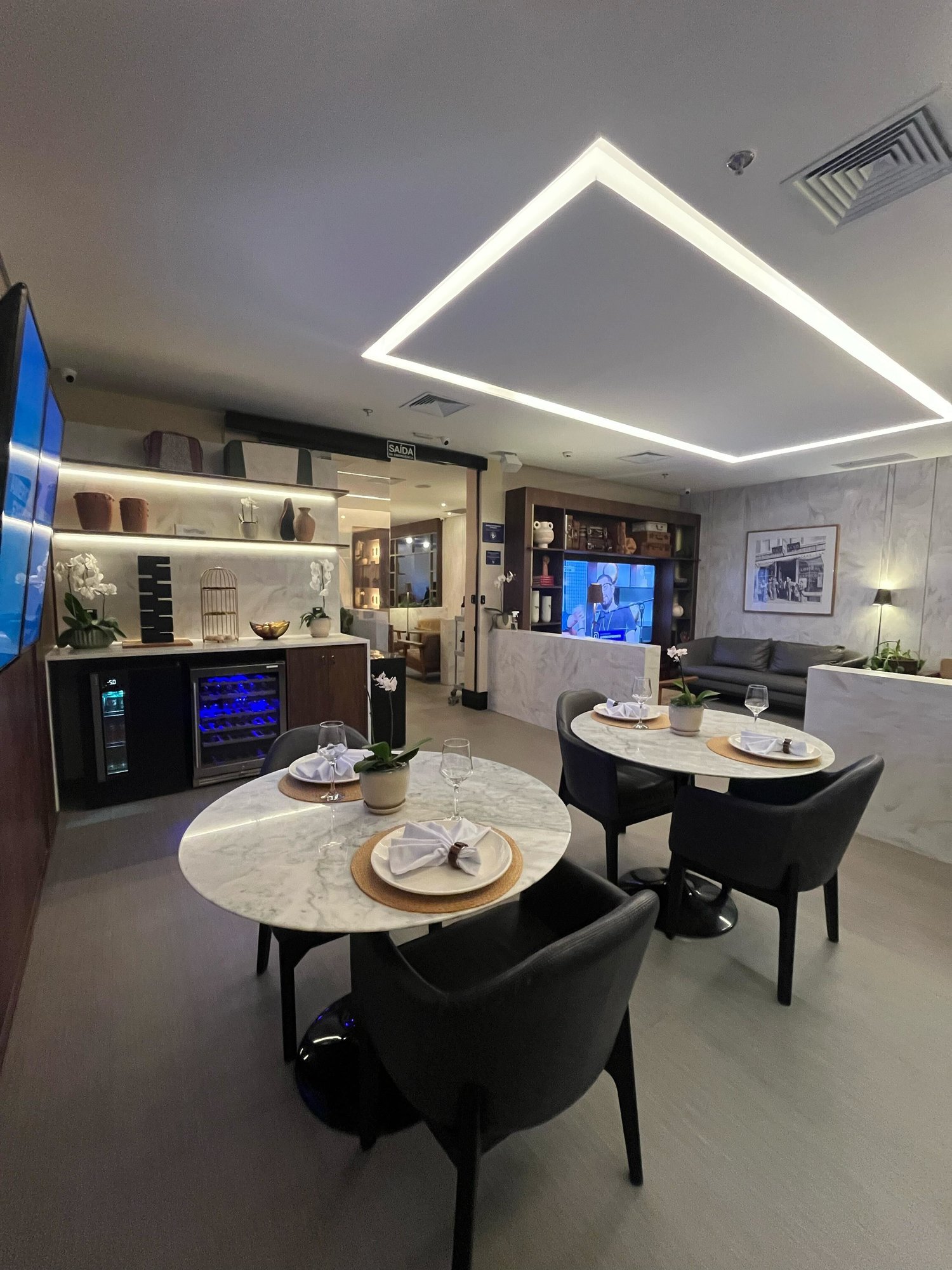 #2 of 5 images of W Premium Lounge 5th Avenue