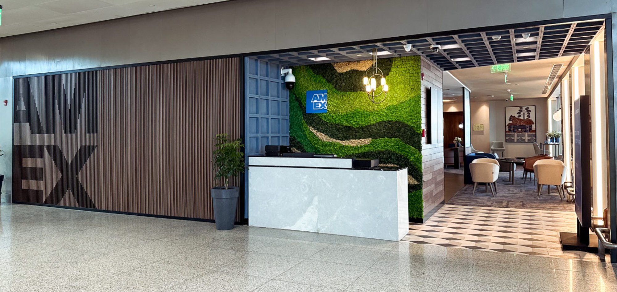 #2 of 5 images of The Centurion Lounge