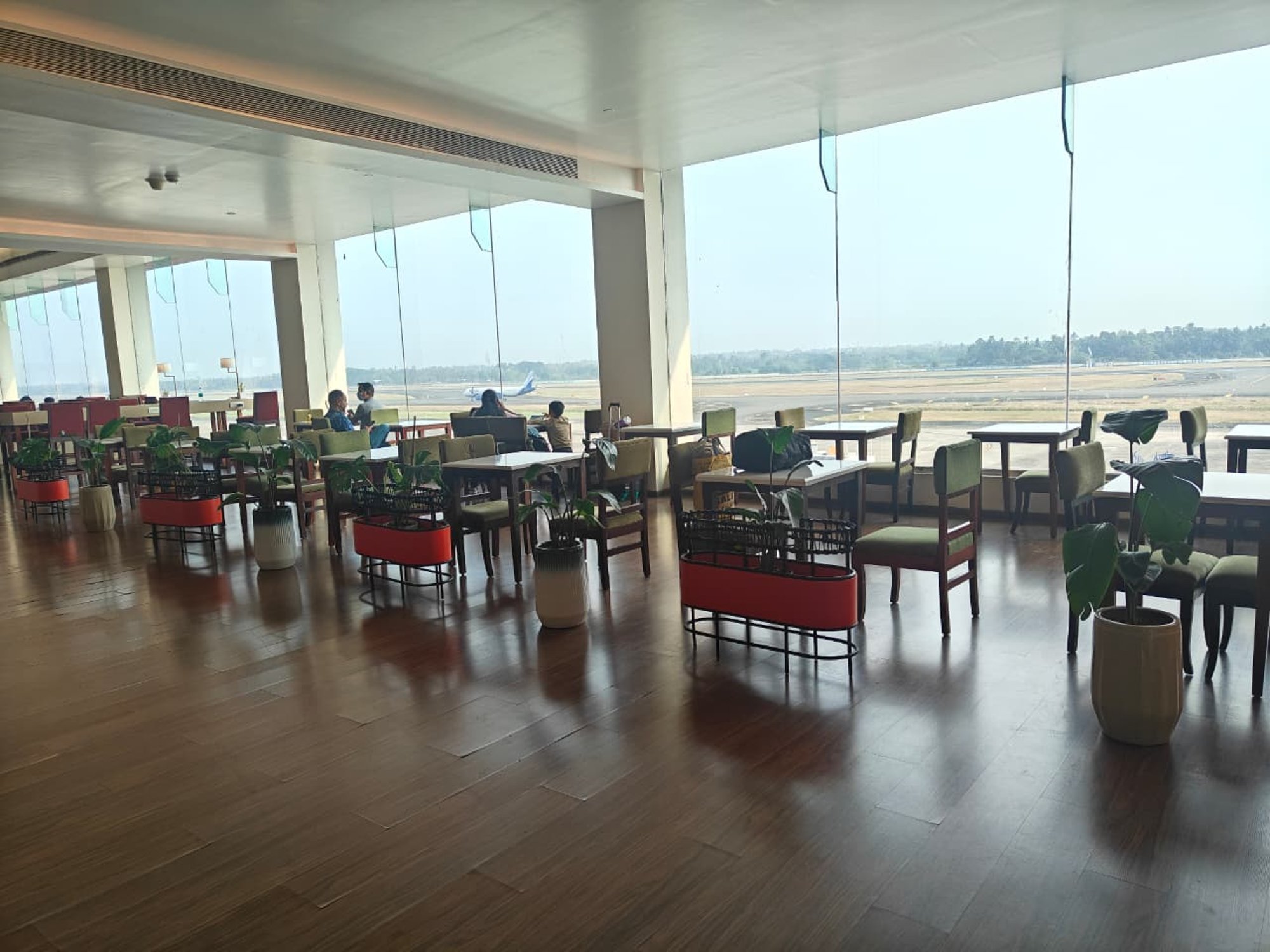 #2 of 5 images of Travel Club Lounge