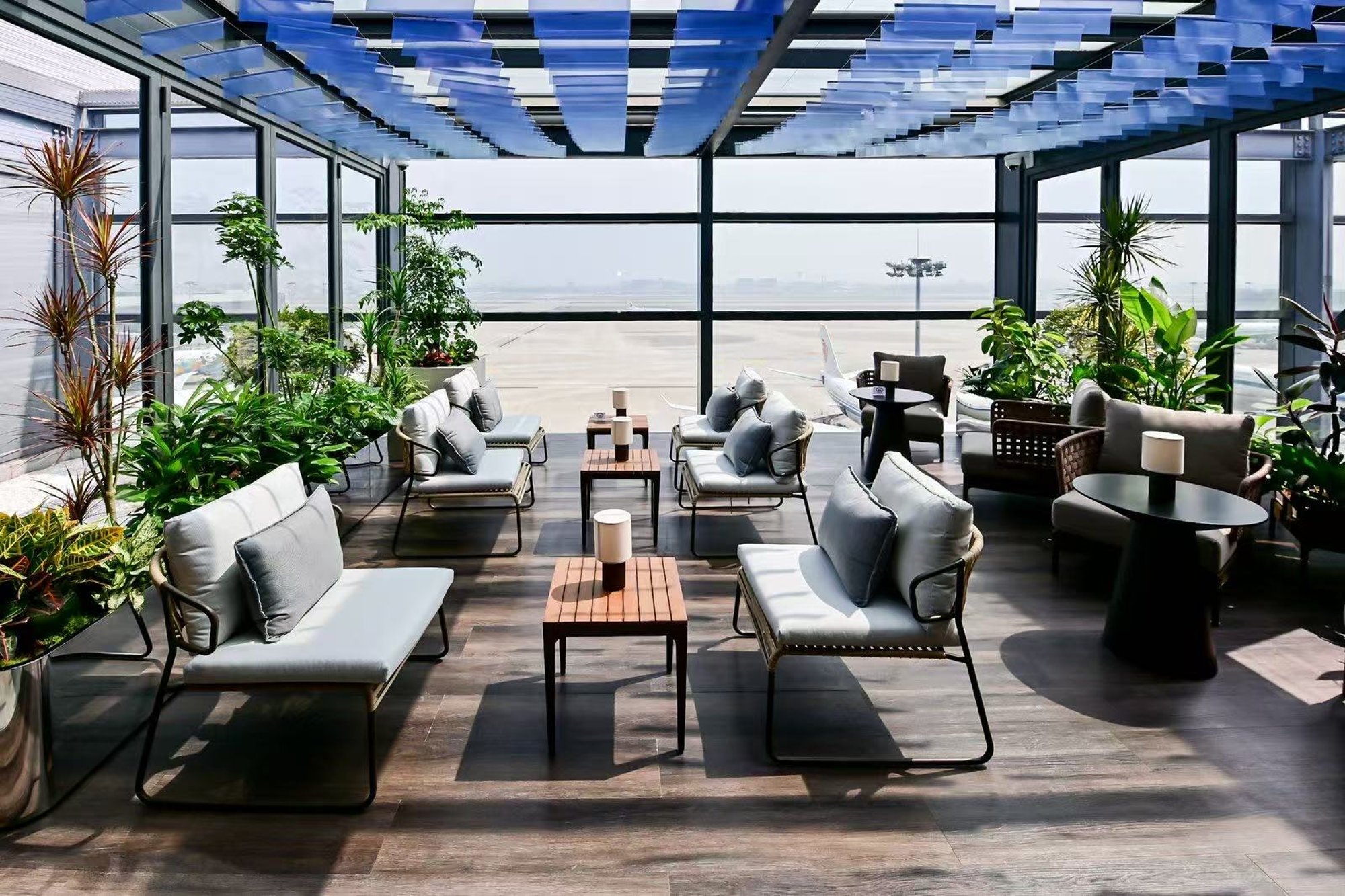 #5 of 5 images of American Express Lounge