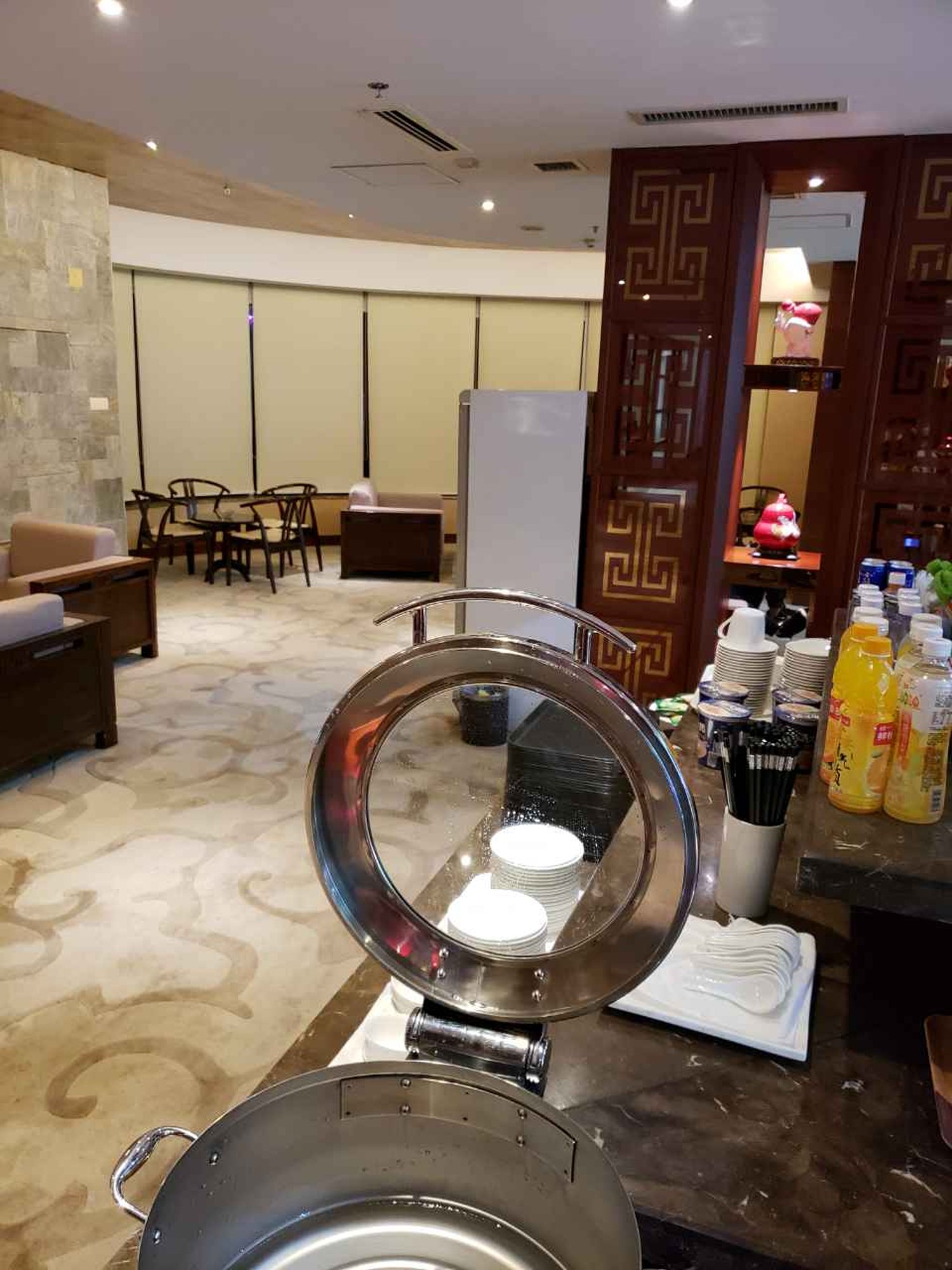 #2 of 2 images of International First Class Lounge