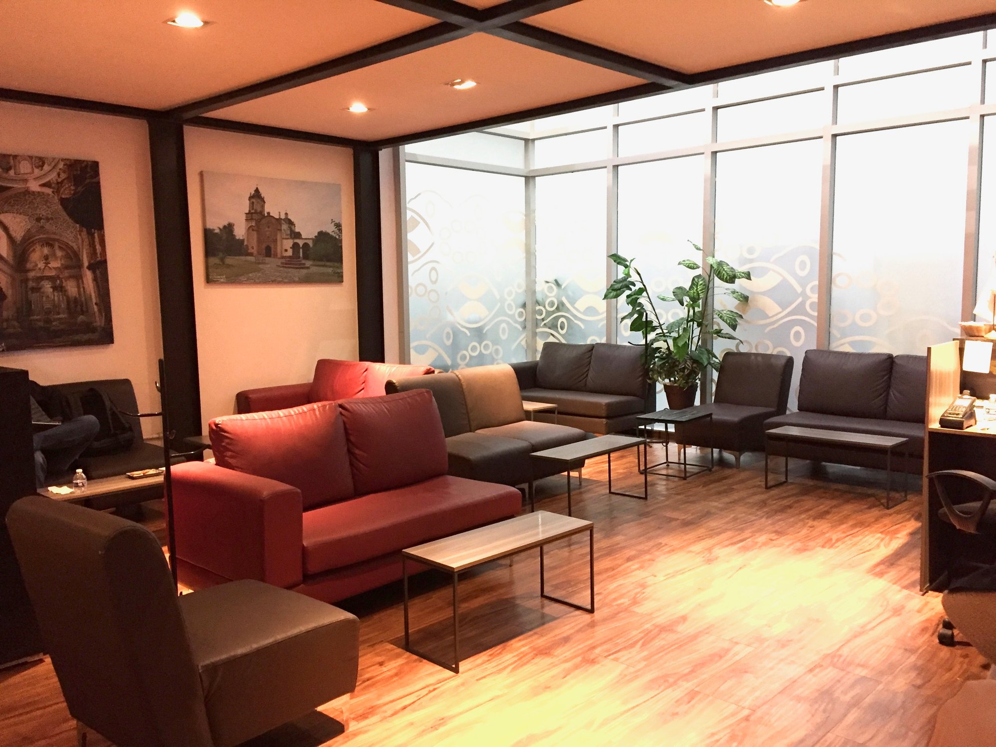 #4 of 5 images of Le salon