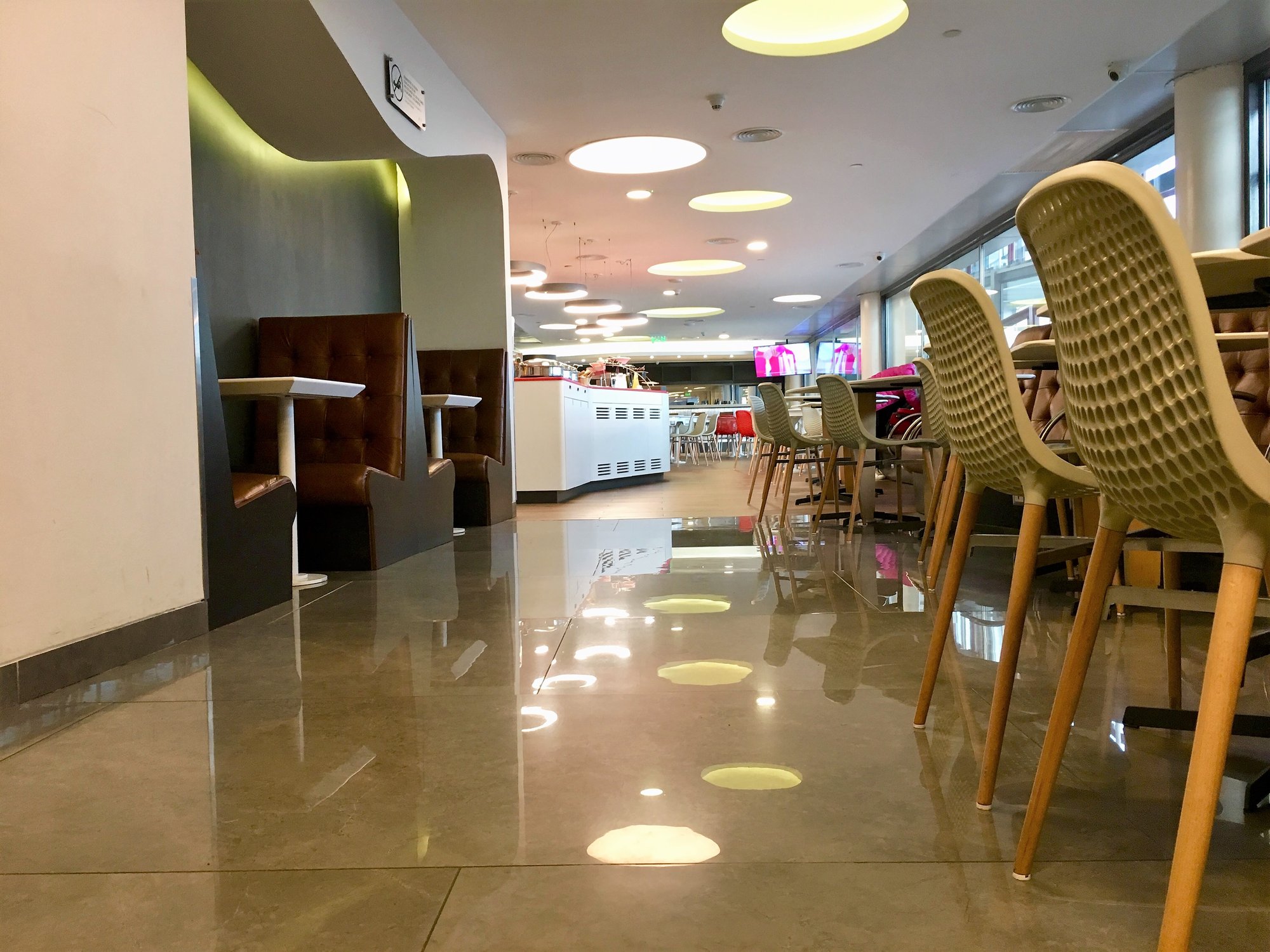 #2 of 5 images of Salones VIP Pacific Club (Temporarily Closed)