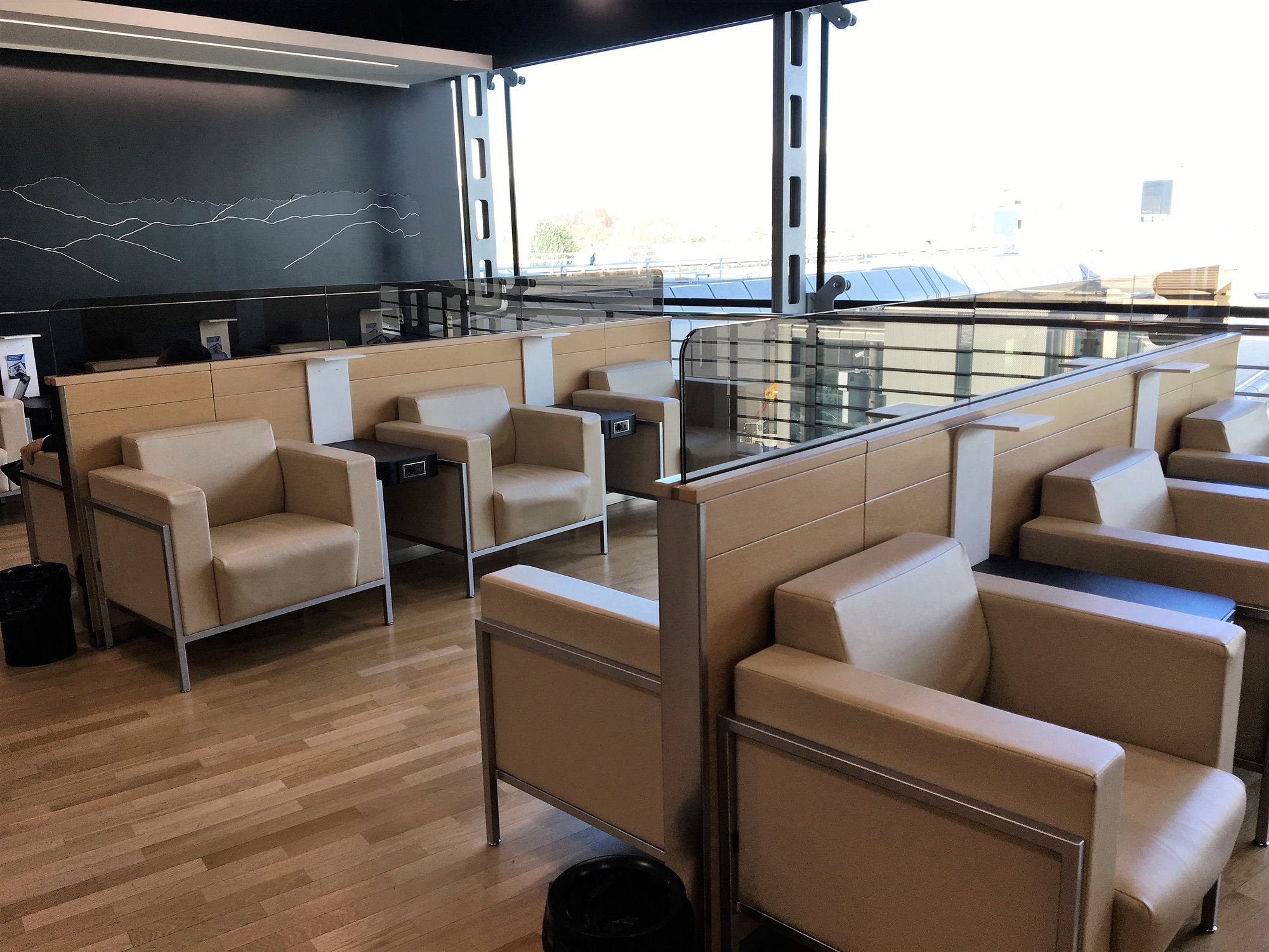 #1 of 5 images of Piemonte Lounge