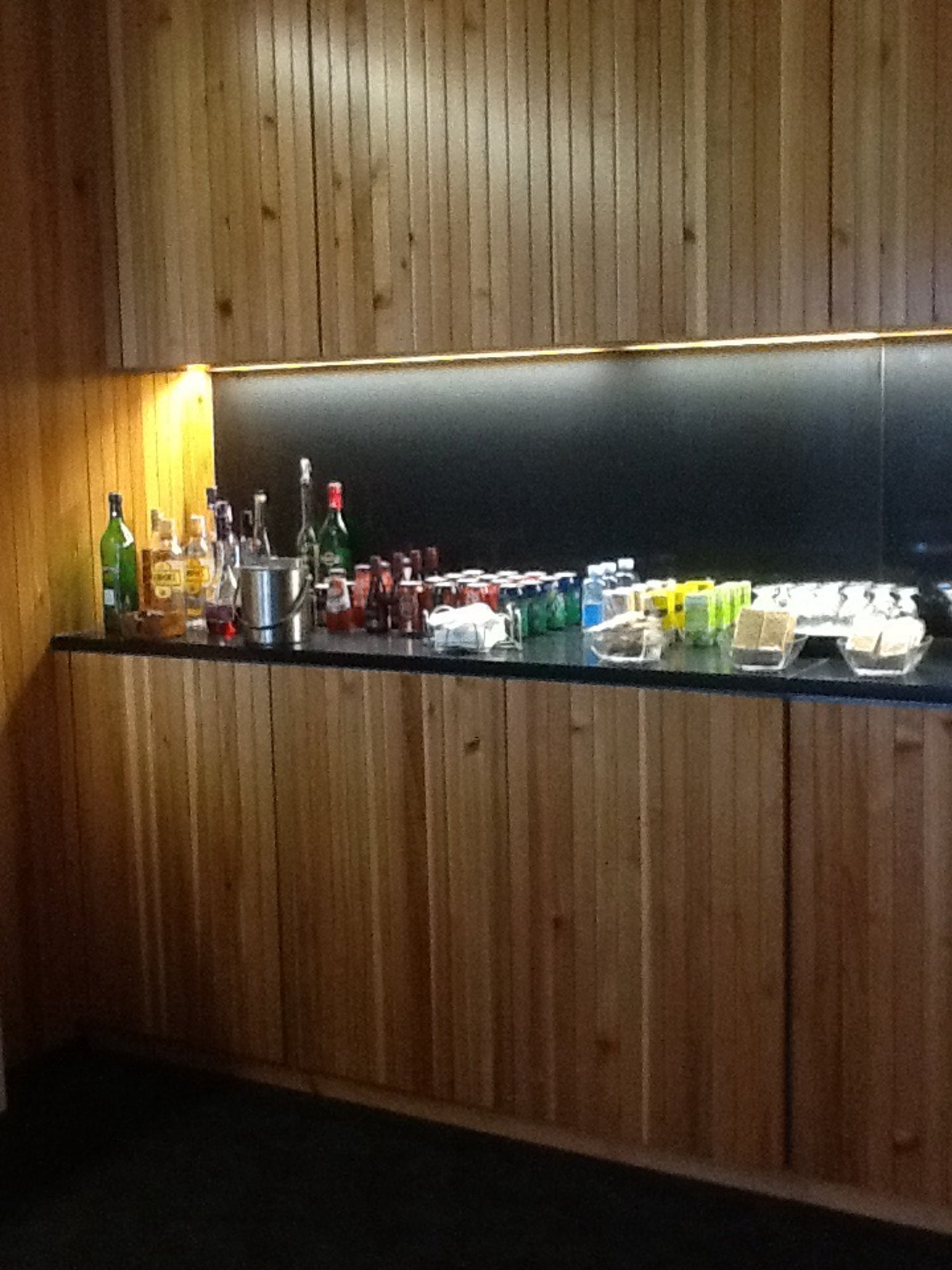 #3 of 4 images of SATA Plus Lounge