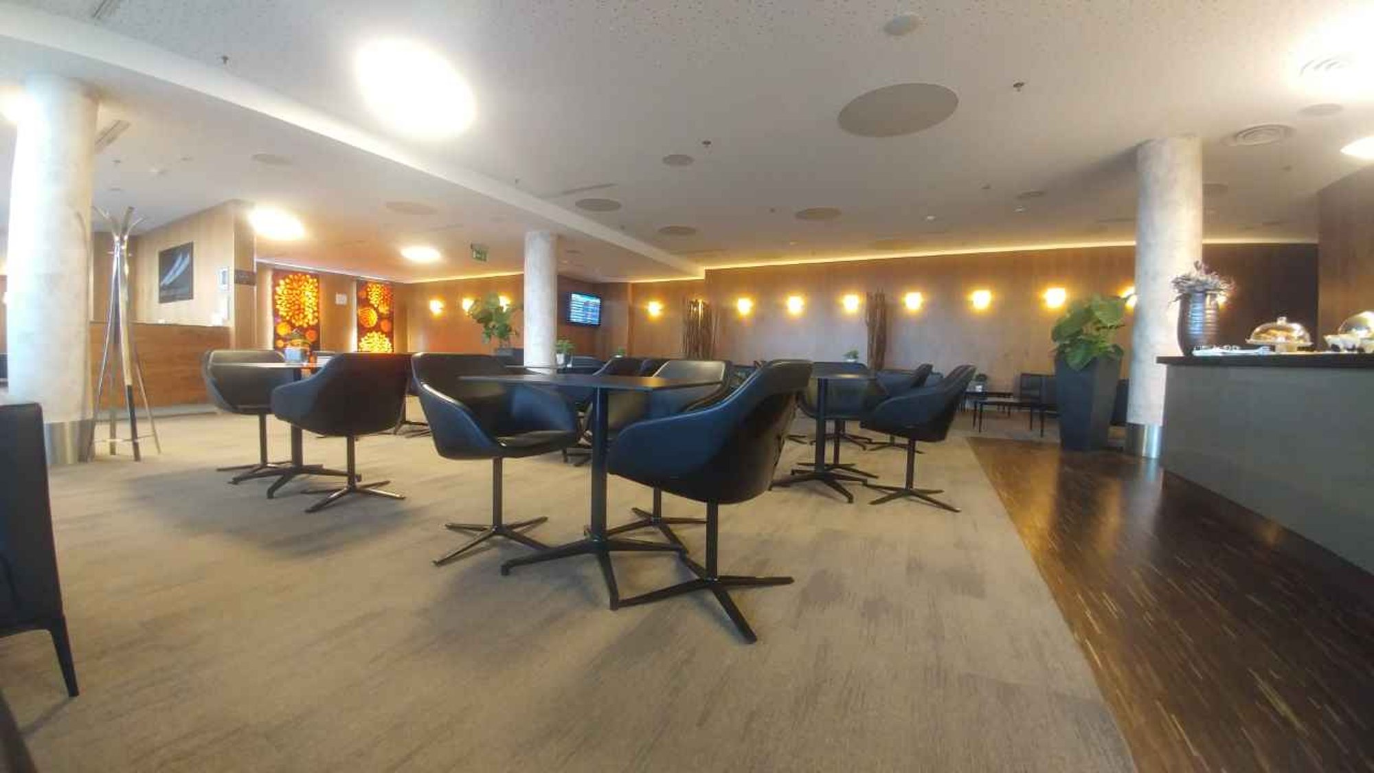 #4 of 5 images of Executive Lounge