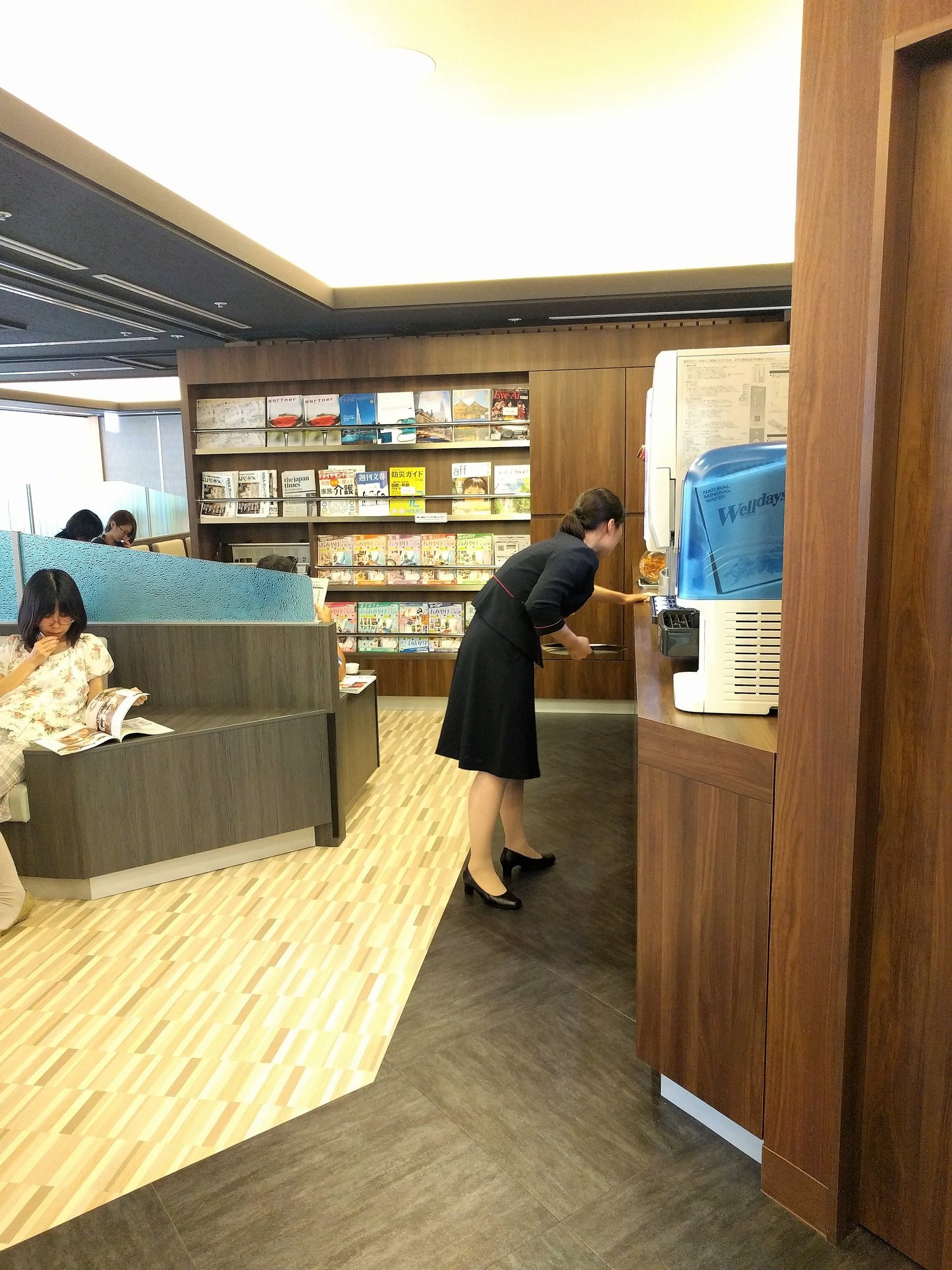 #3 of 5 images of IASS Executive Lounge