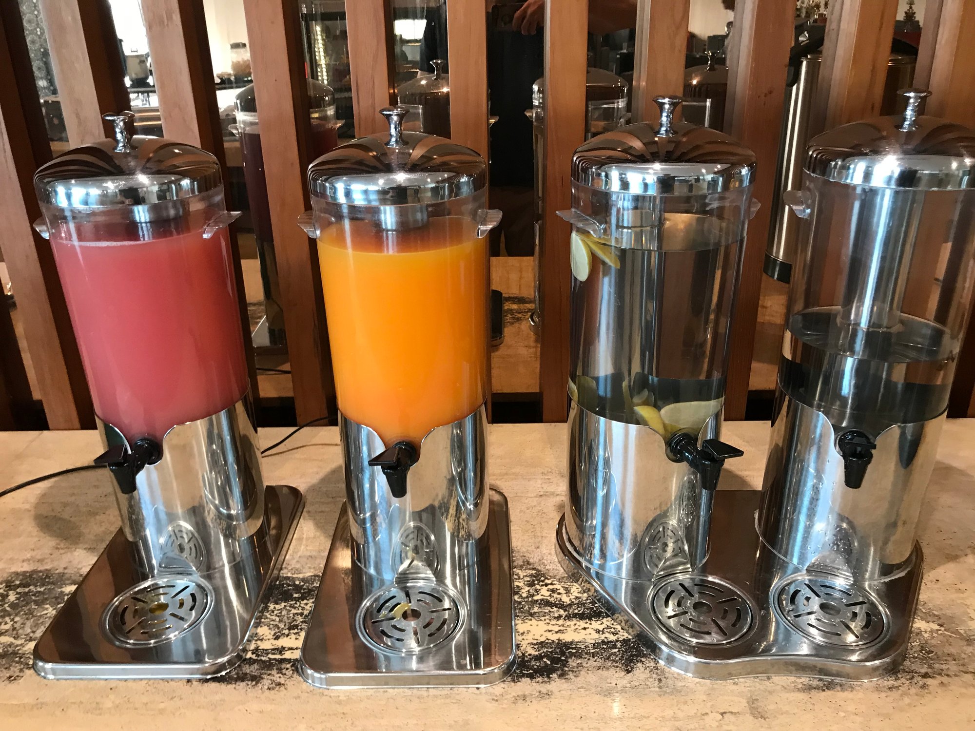 #2 of 5 images of Saphire Lounge