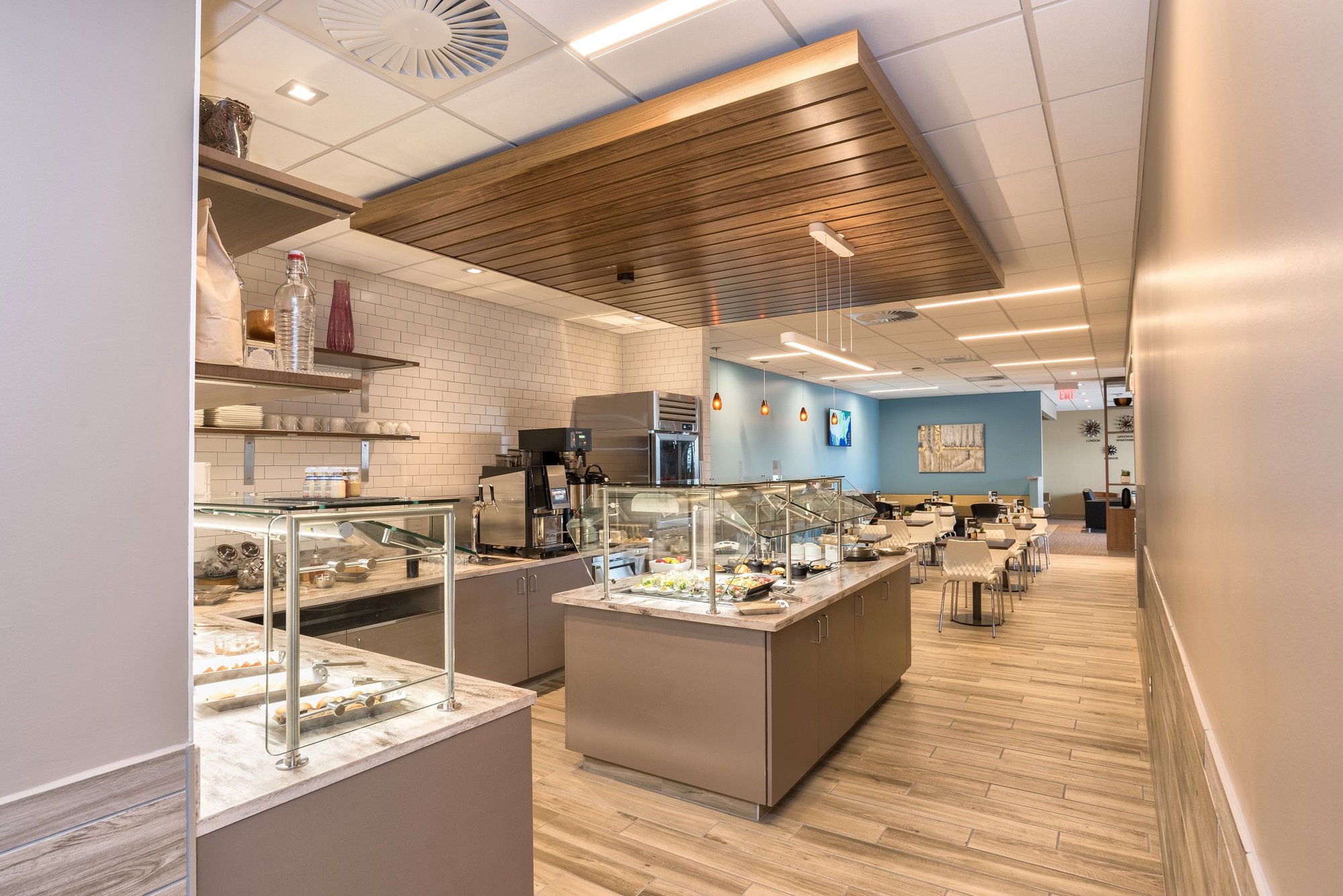 #5 of 5 images of Escape Lounges