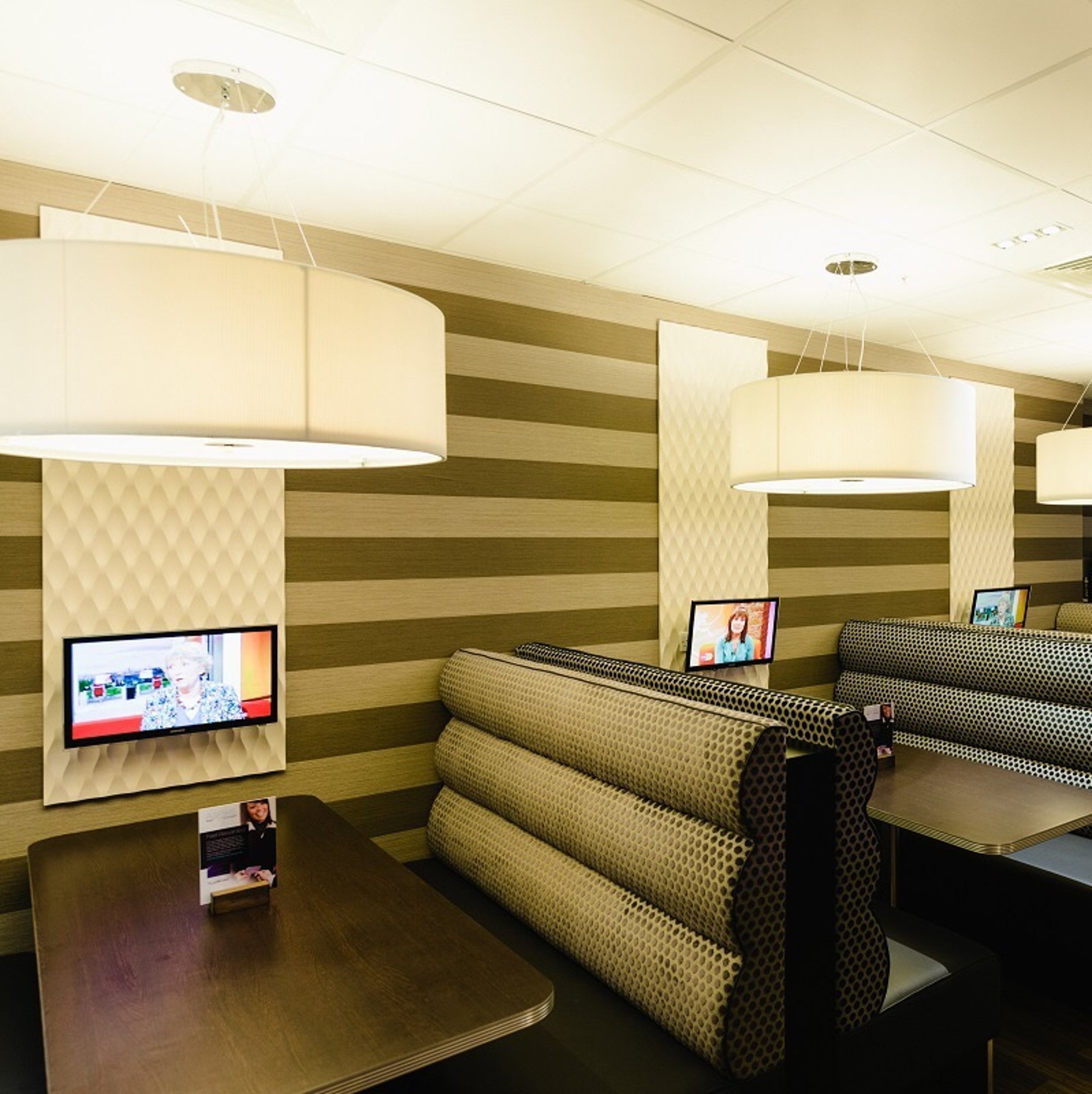 #5 of 5 images of Aspire Lounge