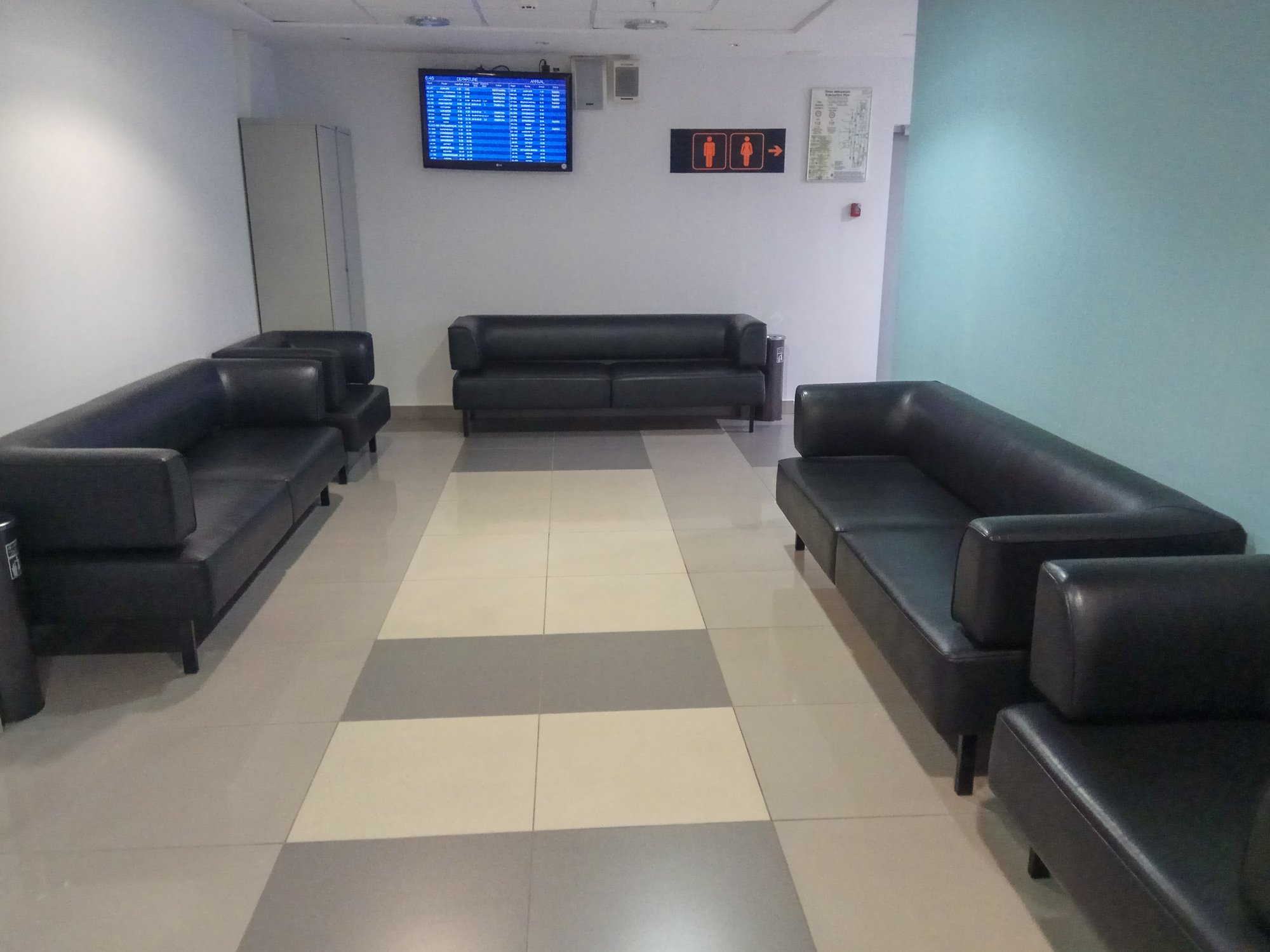#1 of 5 images of High Comfy Zone Lounge (Domestic)