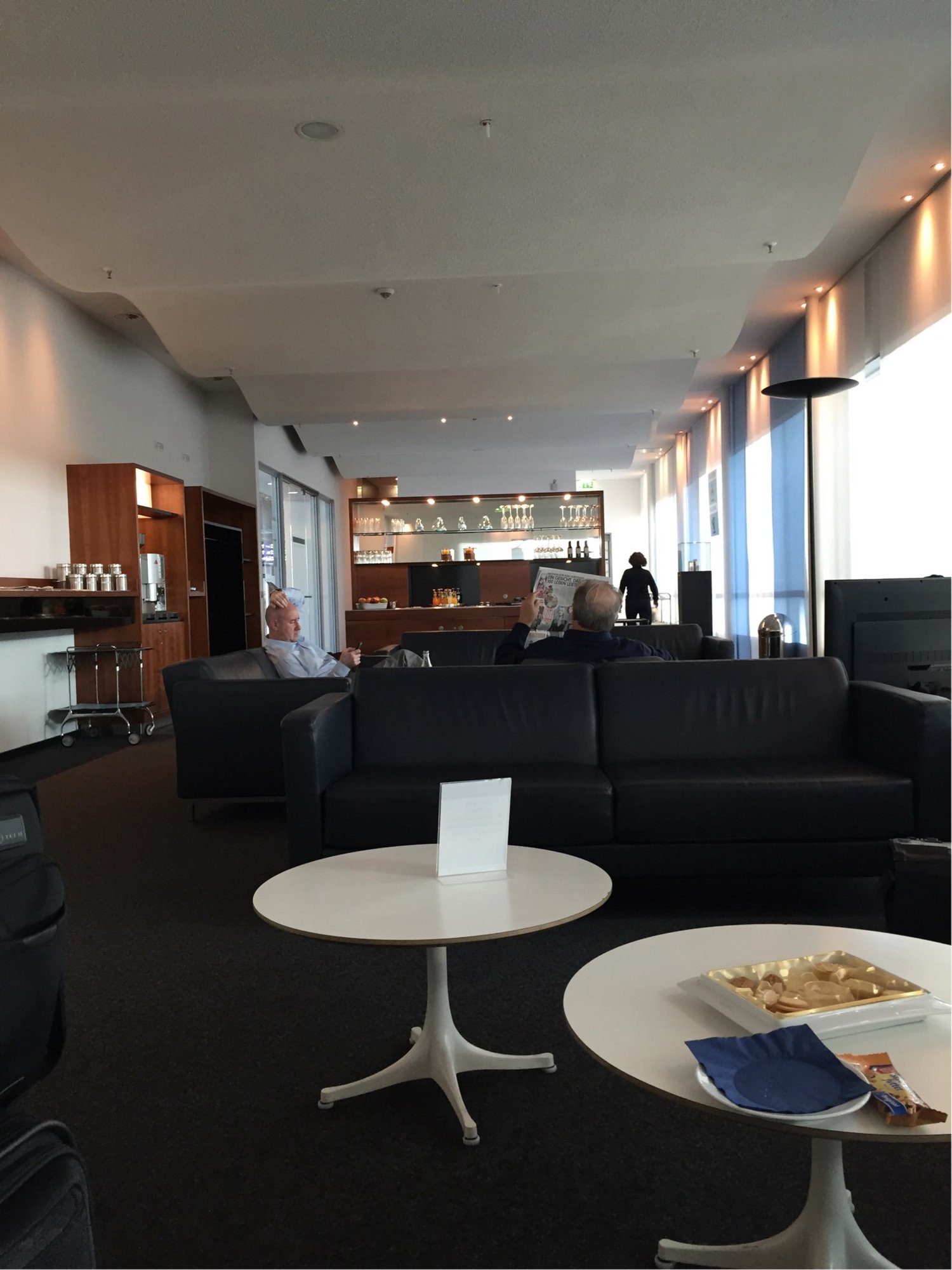 #2 of 4 images of Relax Lounge