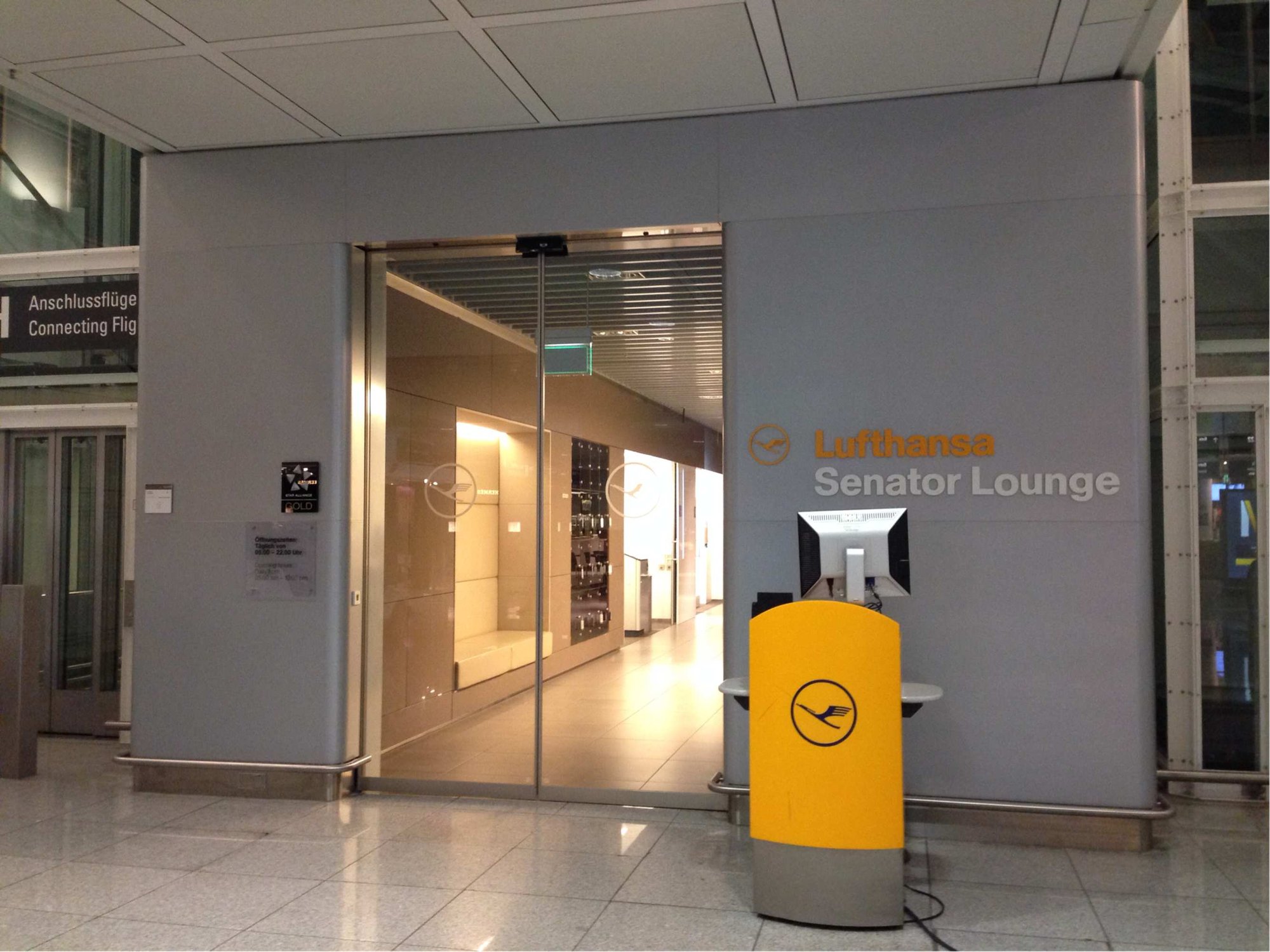 #4 of 4 images of Lufthansa Senator Lounge (Gate G24, Schengen)