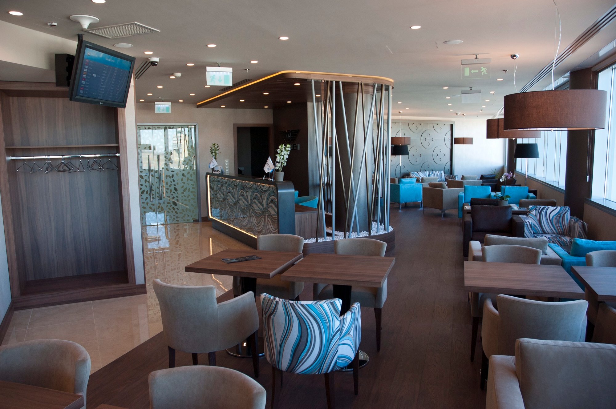 #1 of 5 images of Platinum Lounge