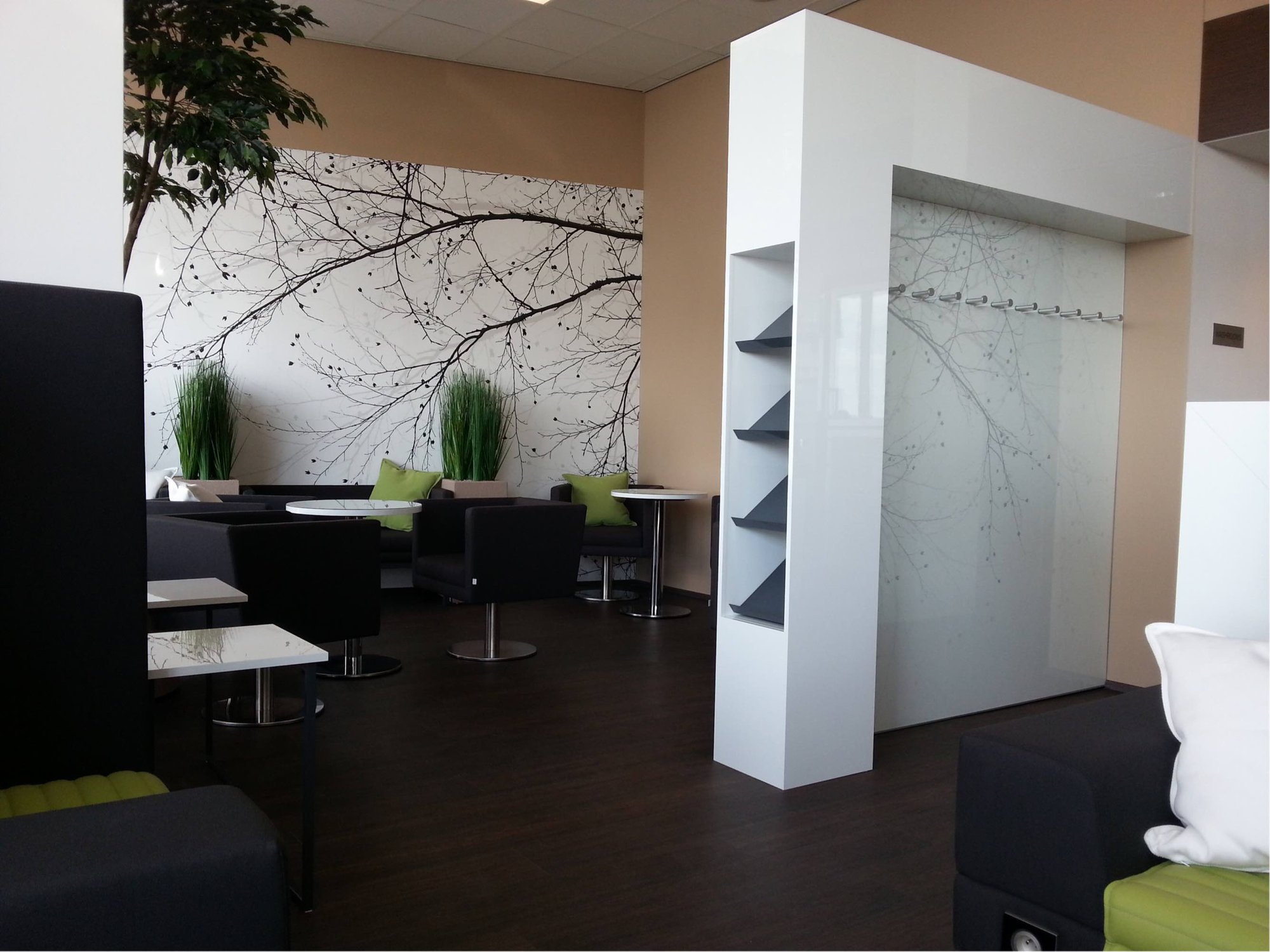 #2 of 5 images of Menzies Aviation Lounge (Temporarily Closed)
