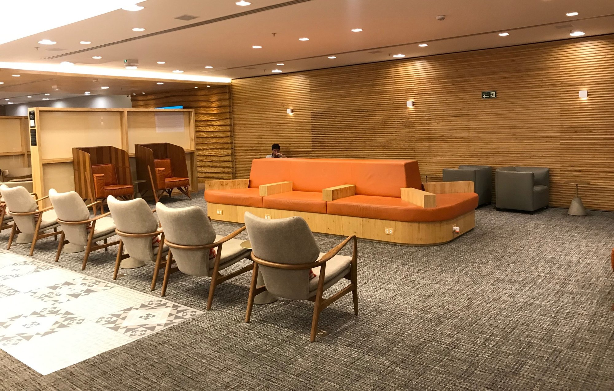 #1 of 5 images of GOL Premium Lounge (Domestic)