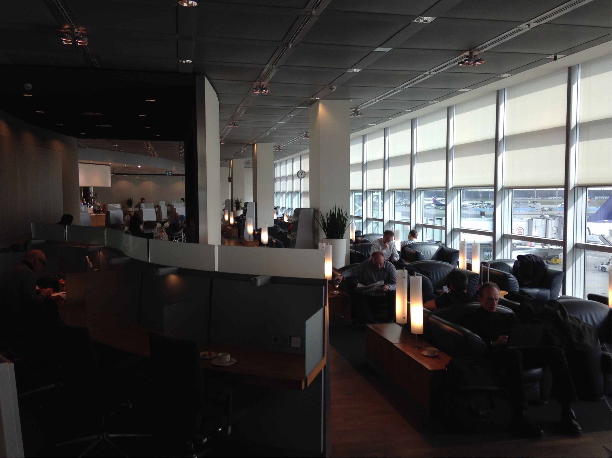 #1 of 5 images of Lufthansa Senator Lounge (Non-Schengen, Gate C15) (Temporarily Closed)