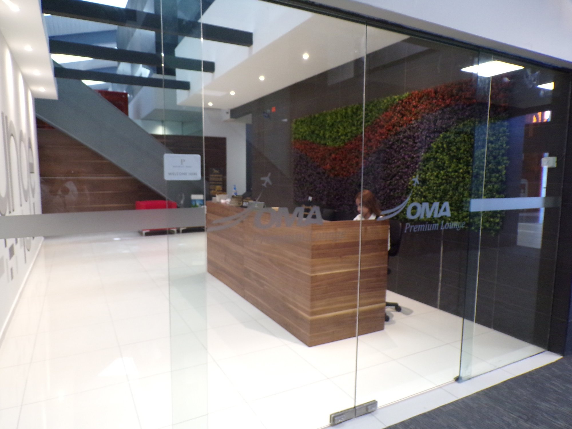 #5 of 5 images of OMA Premium Lounge